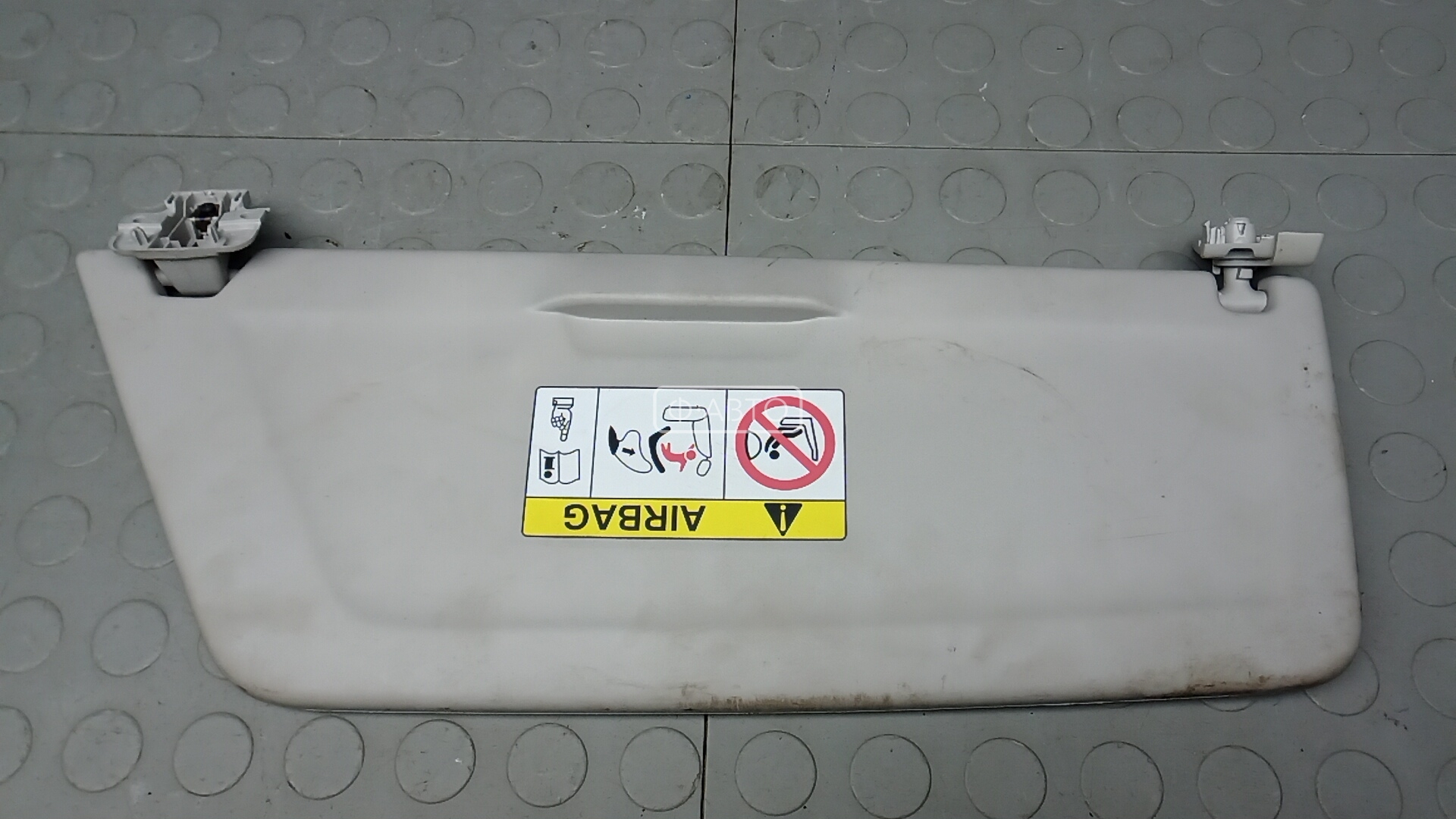 Солнцезащитный козырек