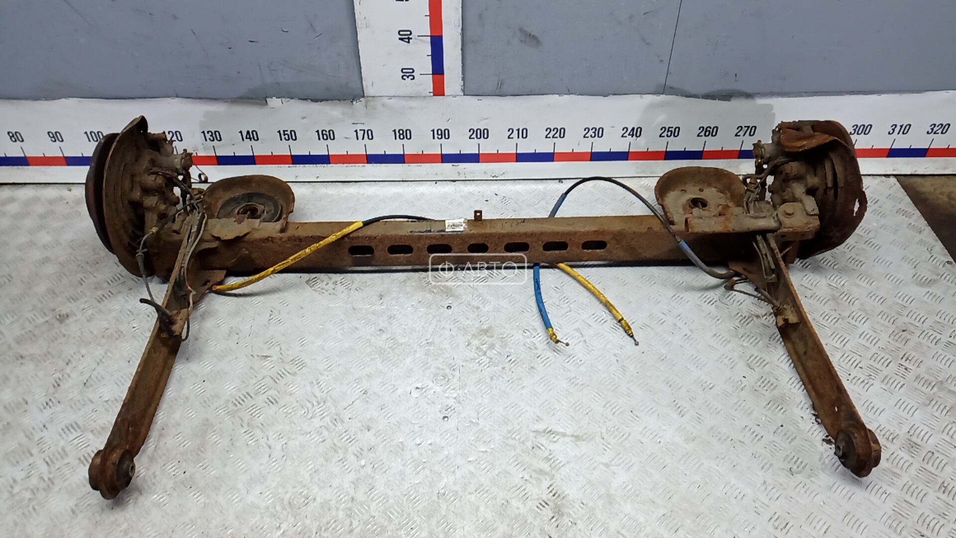 Балка задняя