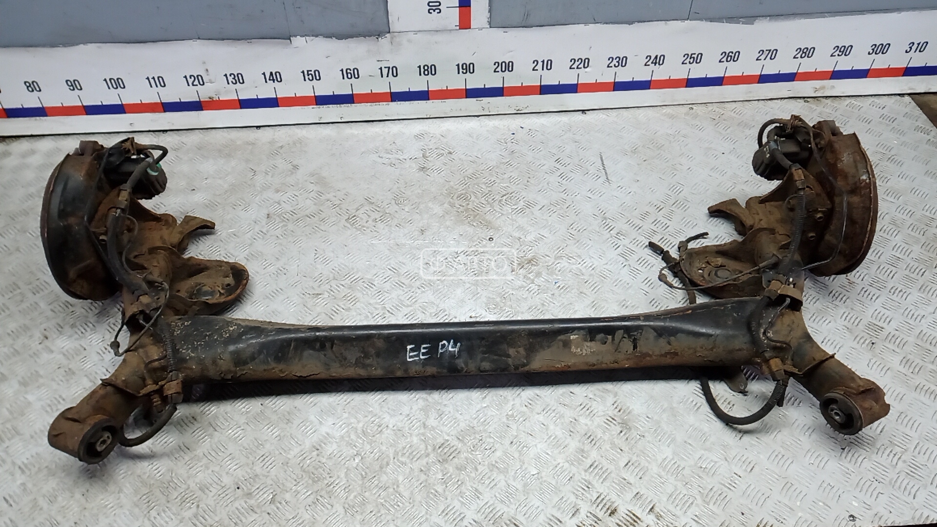 Балка задняя