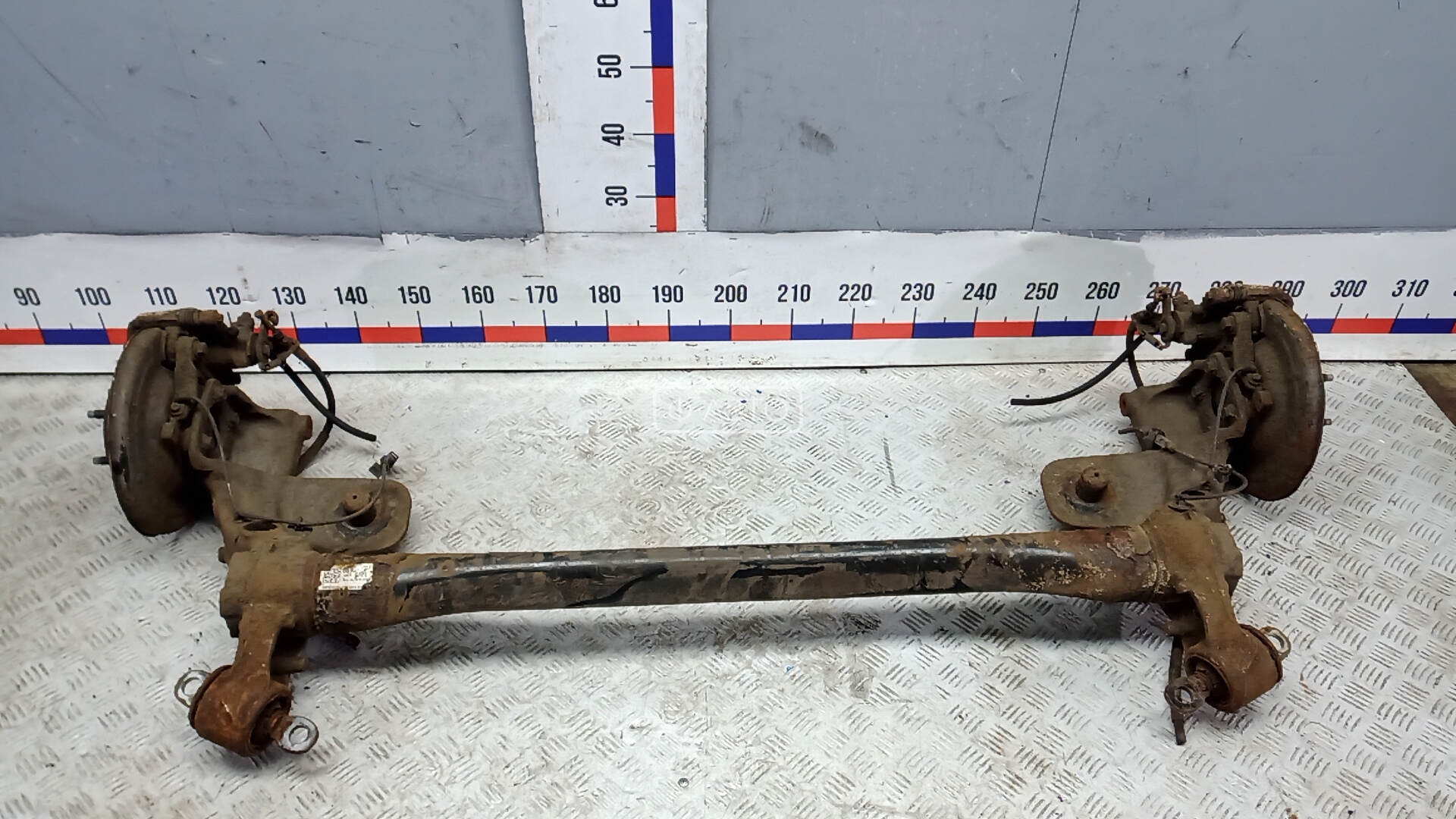 Балка задняя