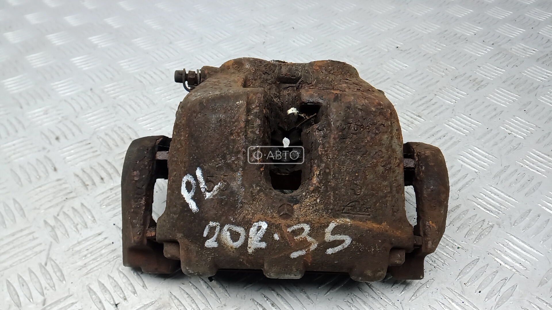 Суппорт тормозной передний левый