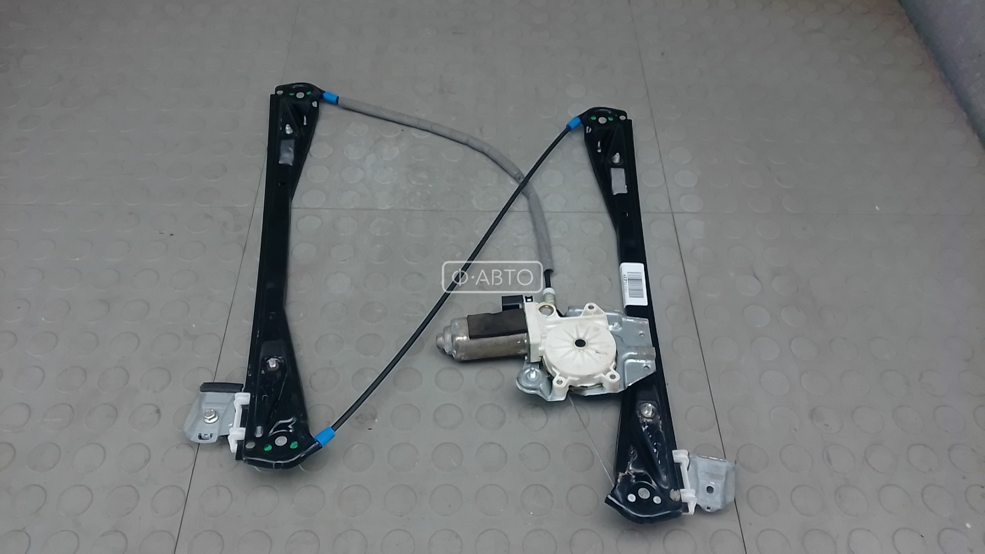 Стеклоподъемник передний левый