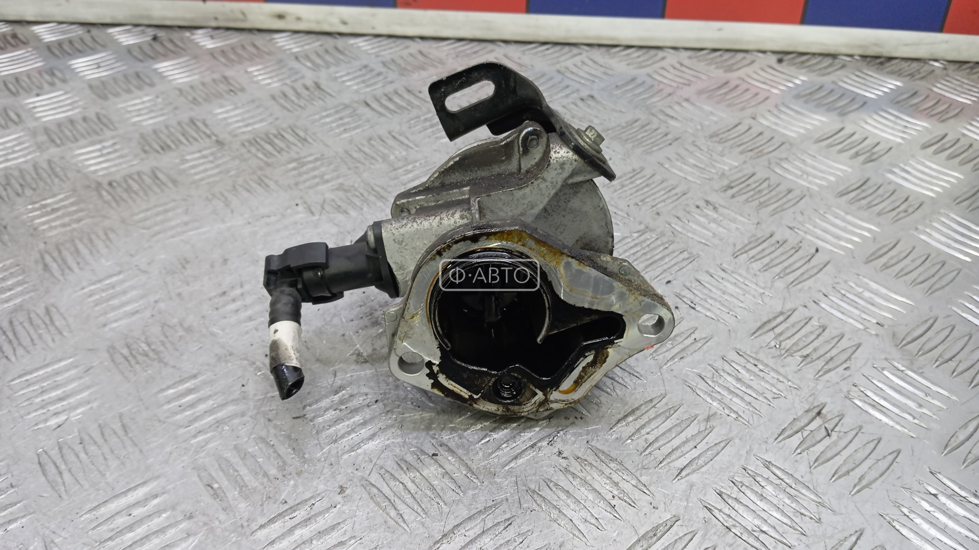 Насос вакуумный