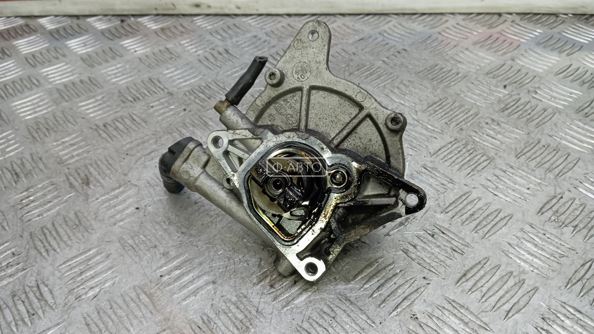 Насос вакуумный