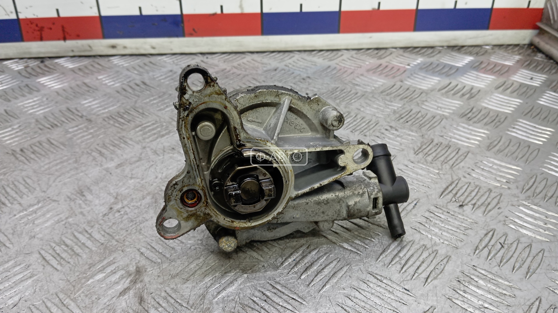 Насос вакуумный