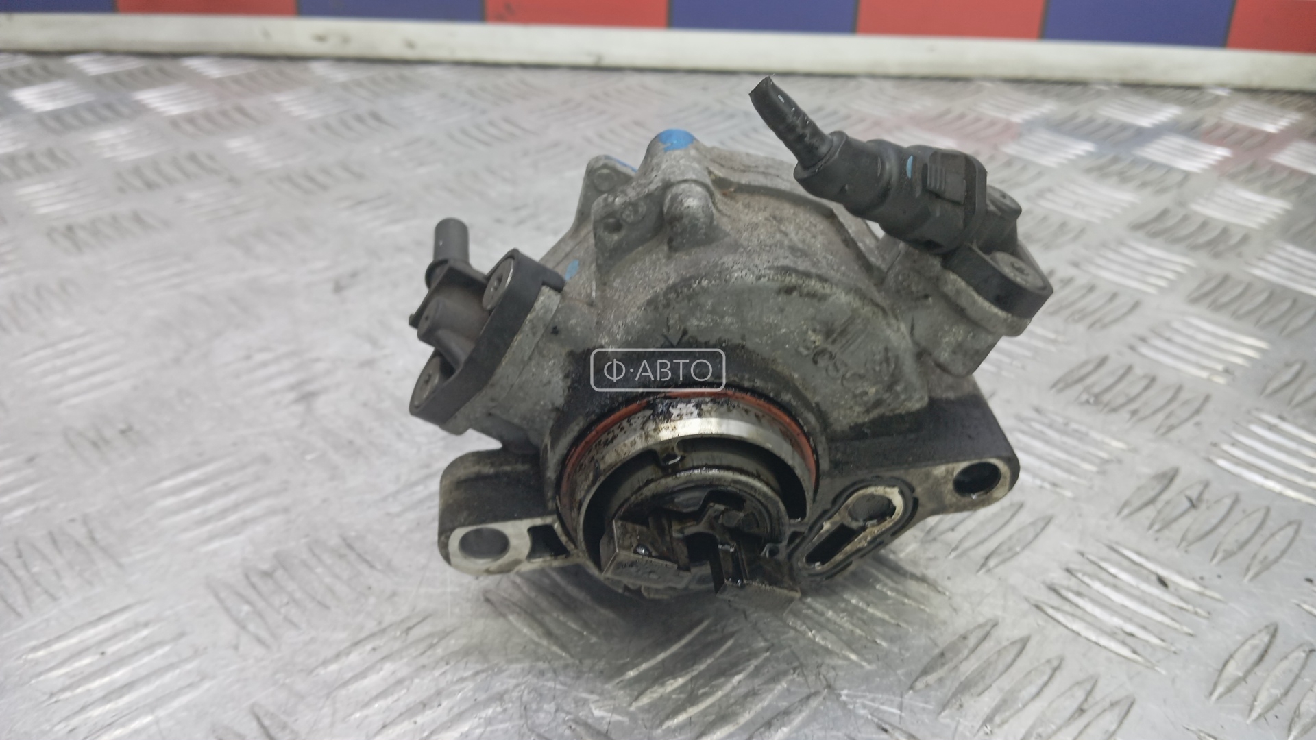 Насос вакуумный