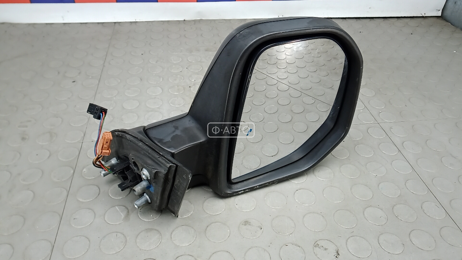 Зеркало наружное правое