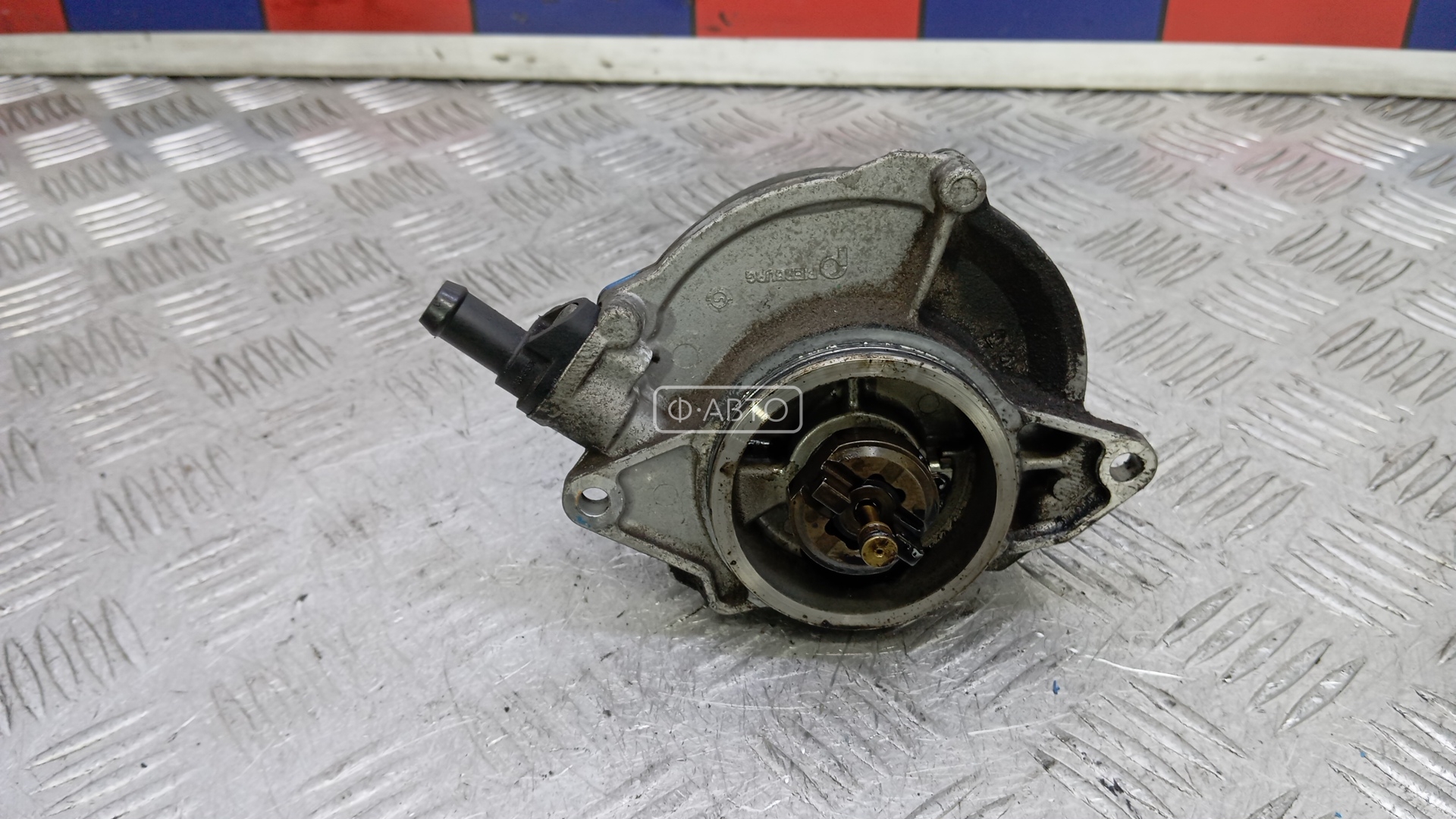 Насос вакуумный