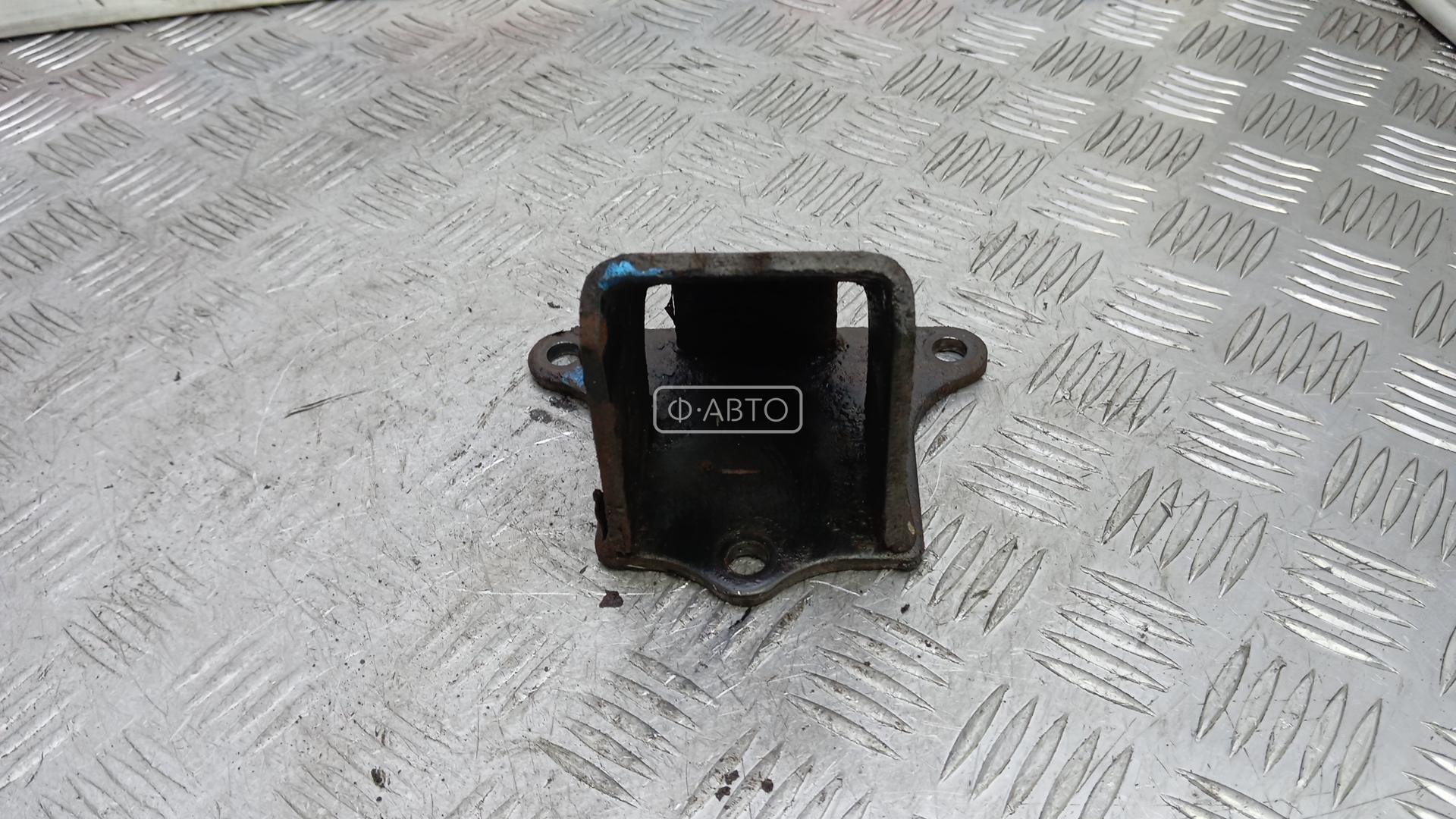 Кронштейн двигателя дизельный