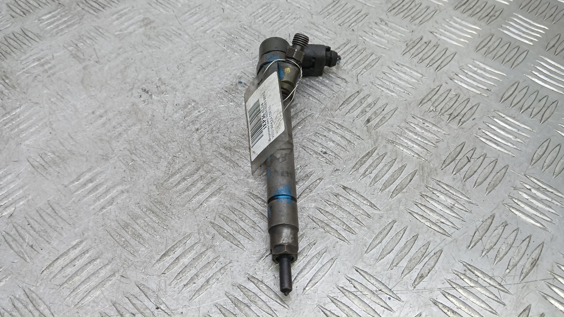 Форсунка дизельная MERCEDES BENZ VITO W639