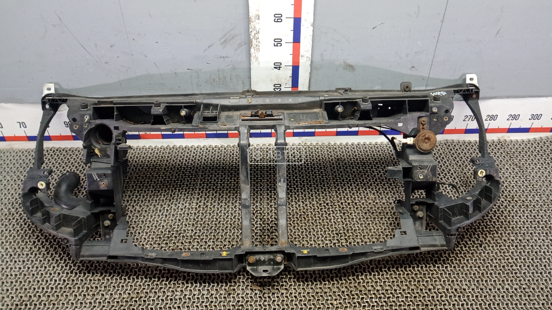 Передняя панель крепления облицовки (телевизор)