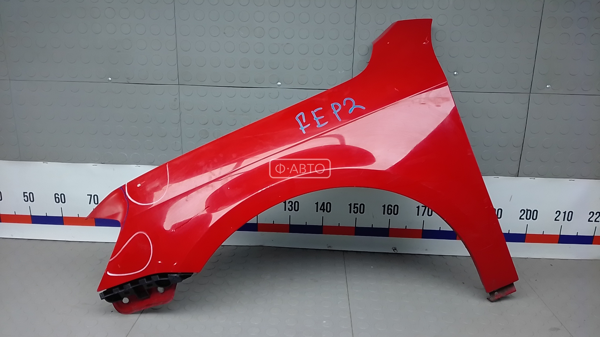 Крыло переднее левое