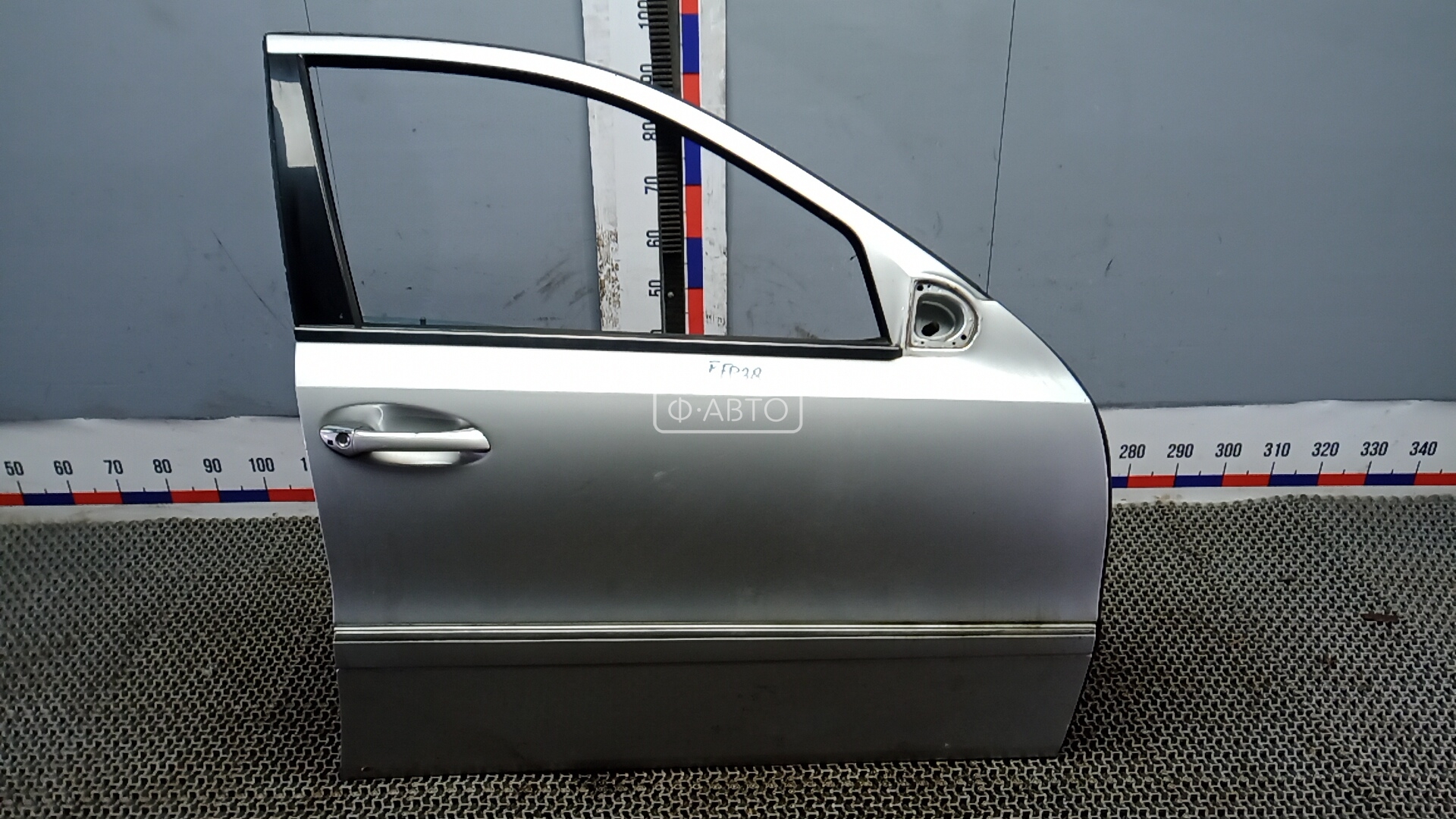 Дверь передняя правая