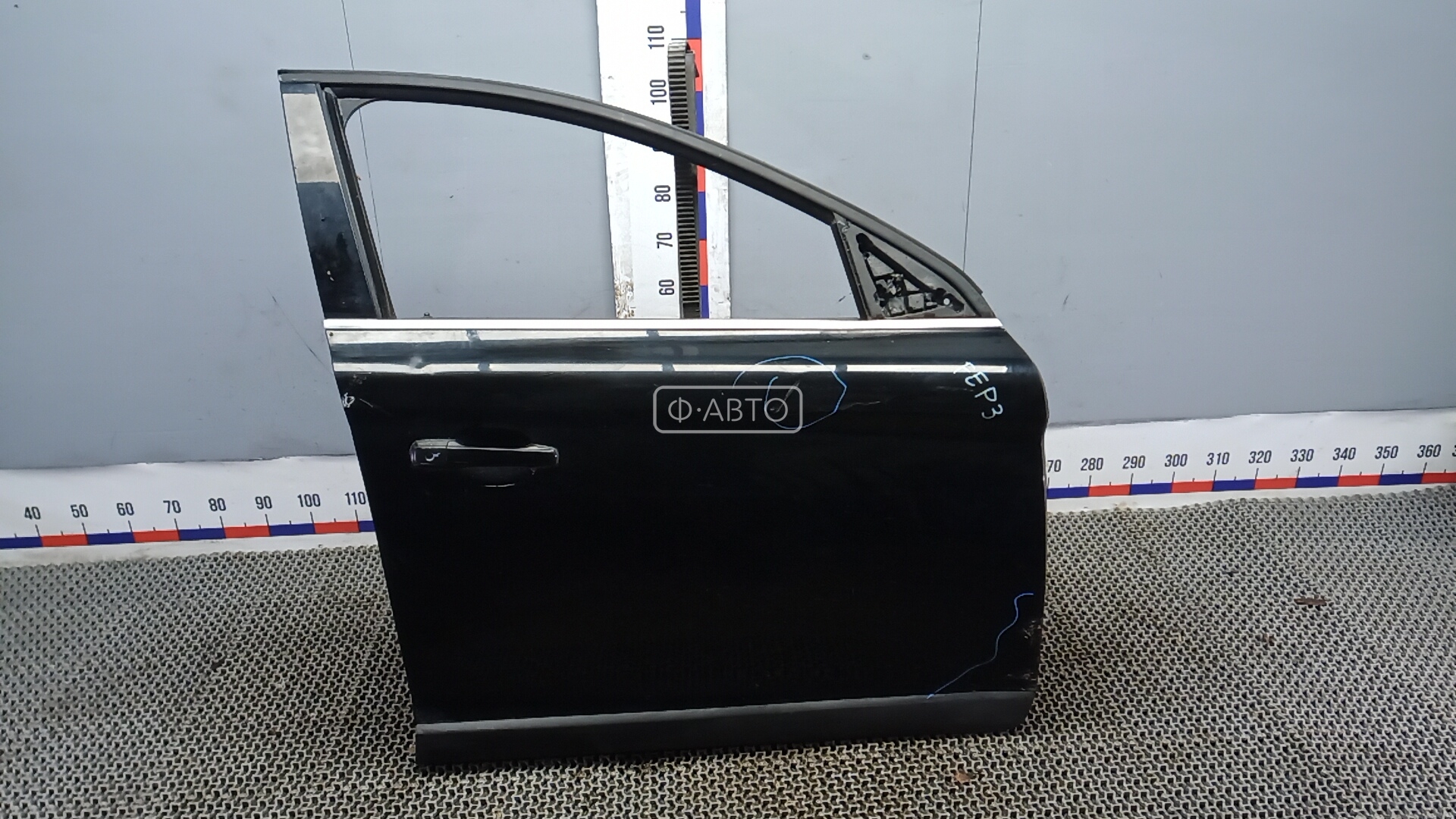 Дверь передняя правая