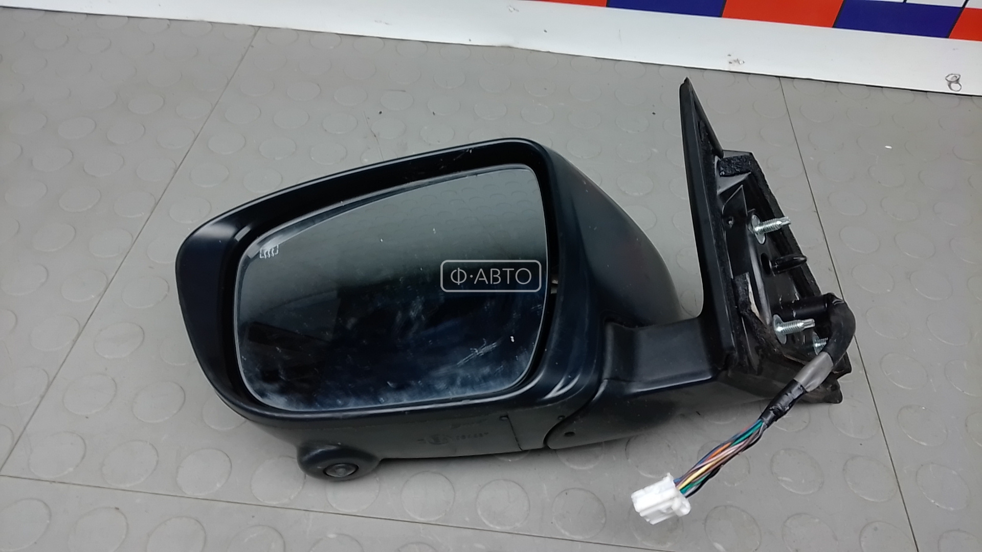 Зеркало наружное левое