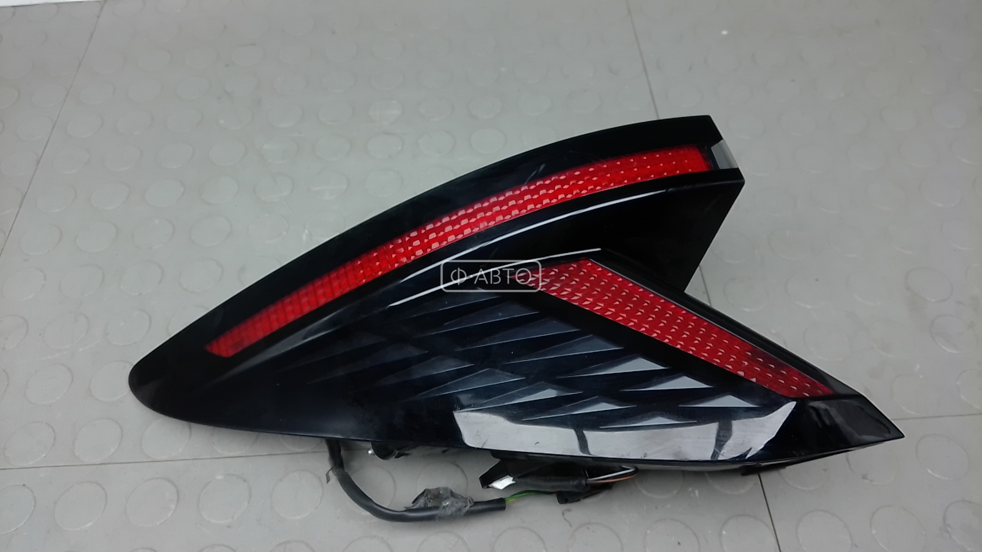 Фонарь задний левый