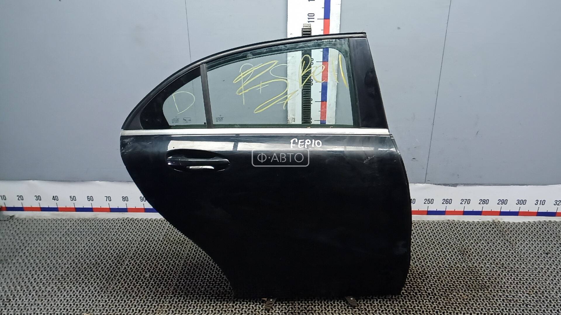 Дверь задняя правая