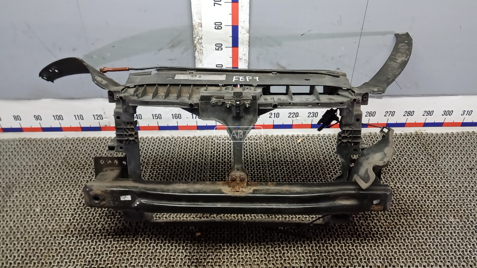 Передняя панель крепления облицовки (телевизор)