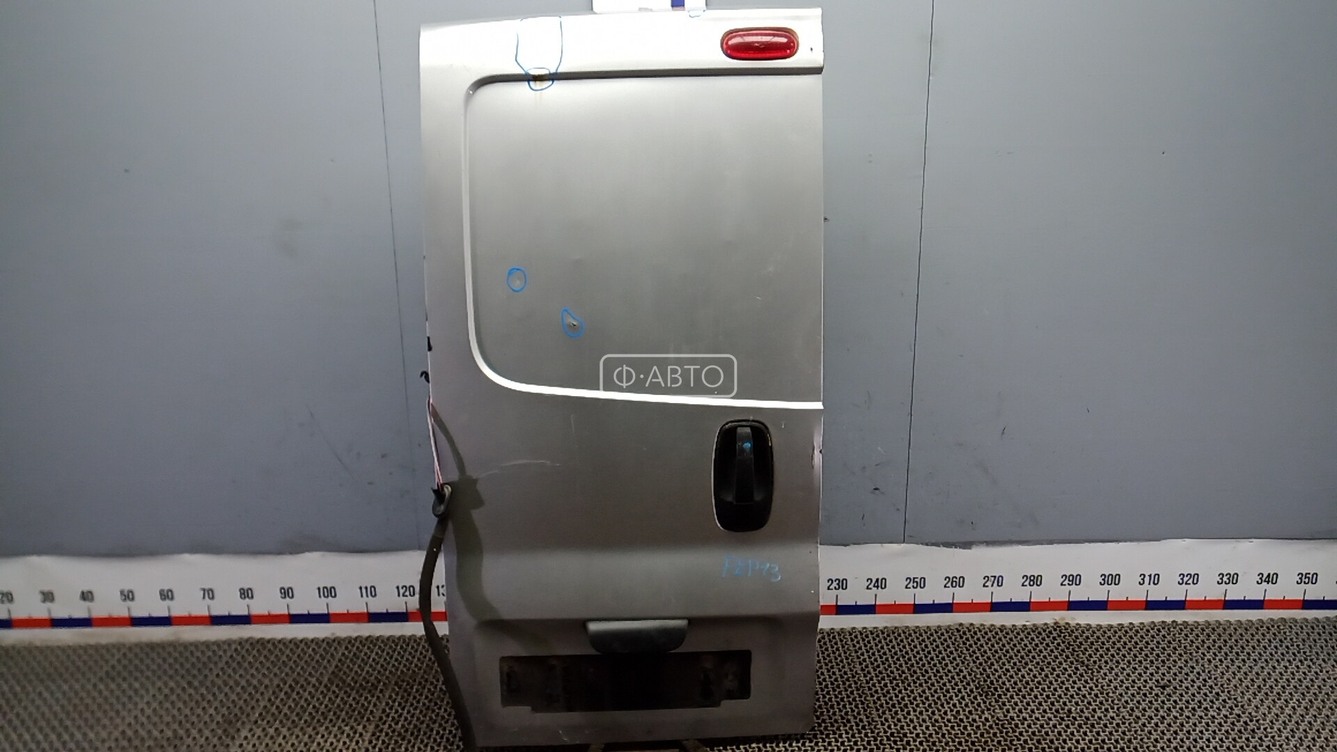 Дверь распашная левая