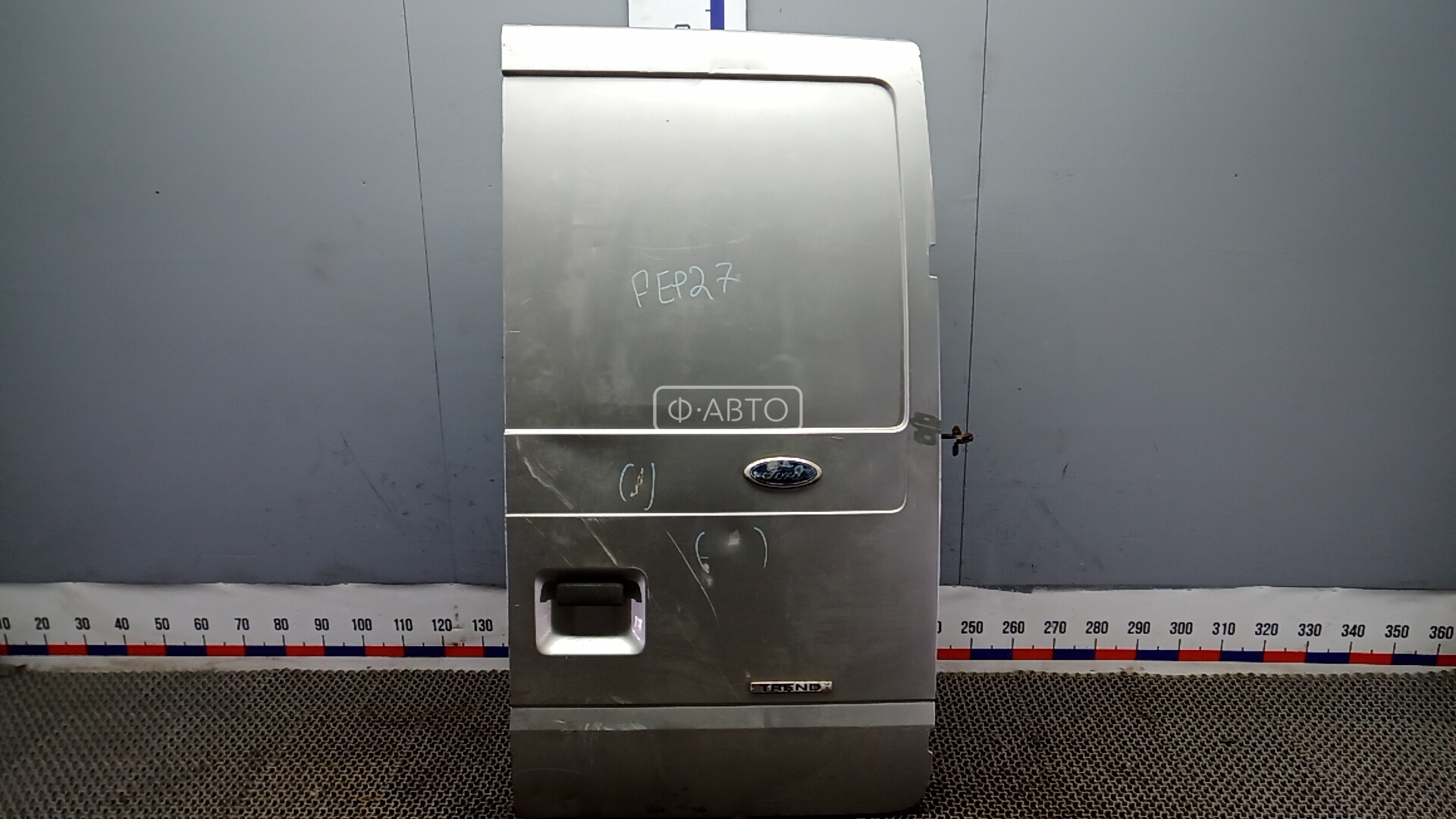 Дверь распашная правая