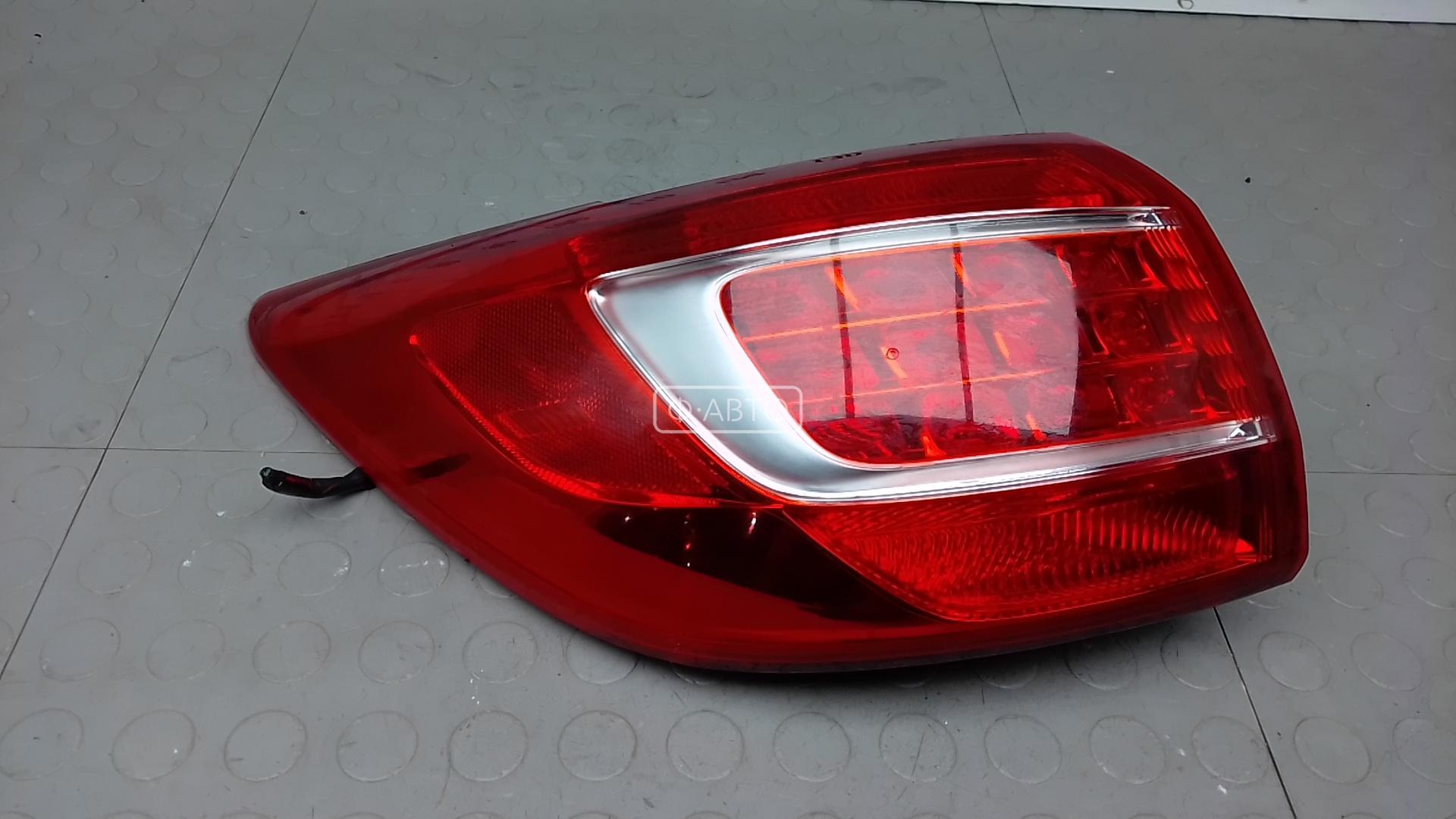 Фонарь задний левый