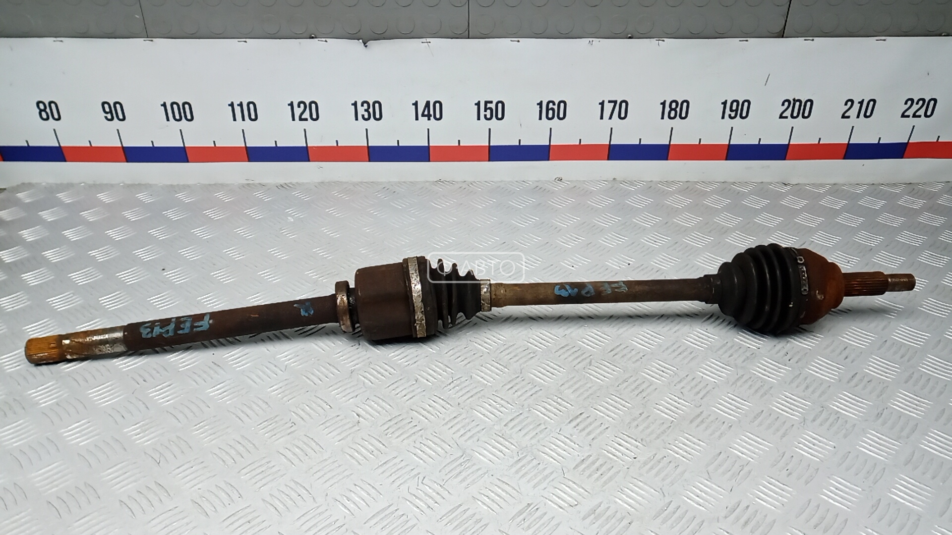 Привод передний правый