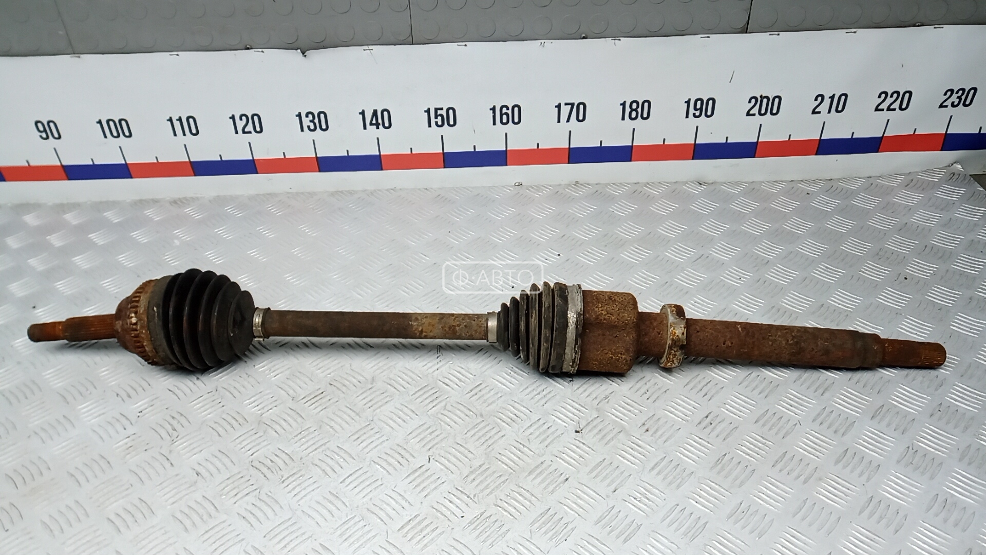 Привод передний правый