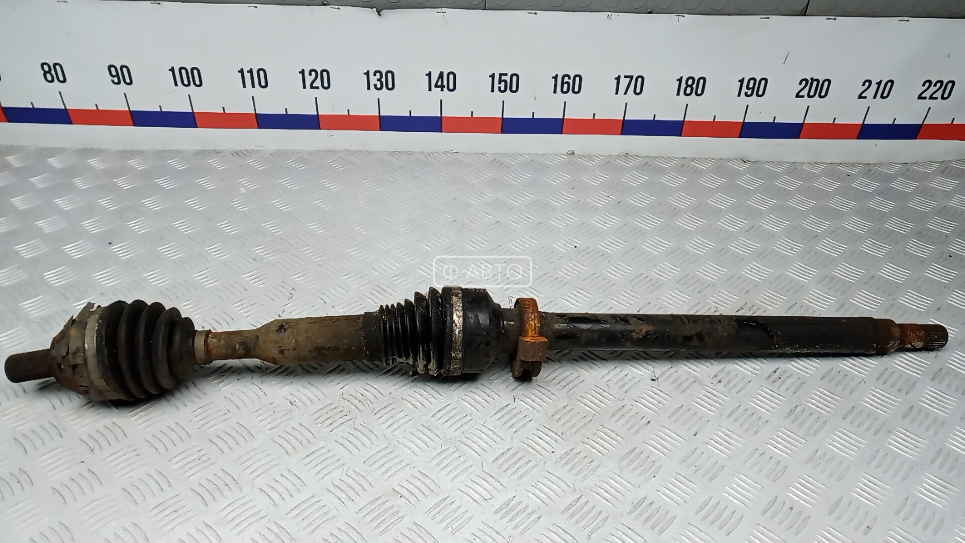 Привод передний правый