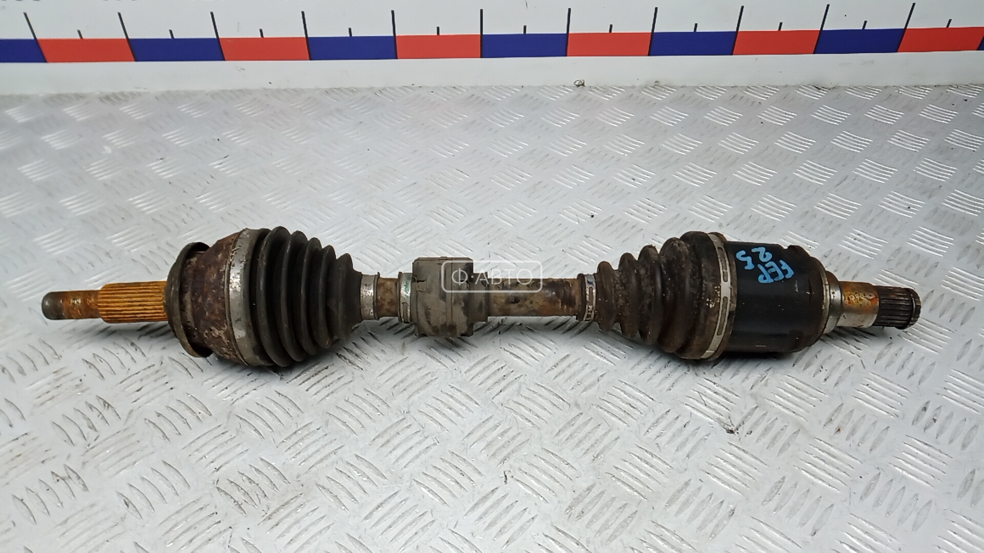 Привод передний левый