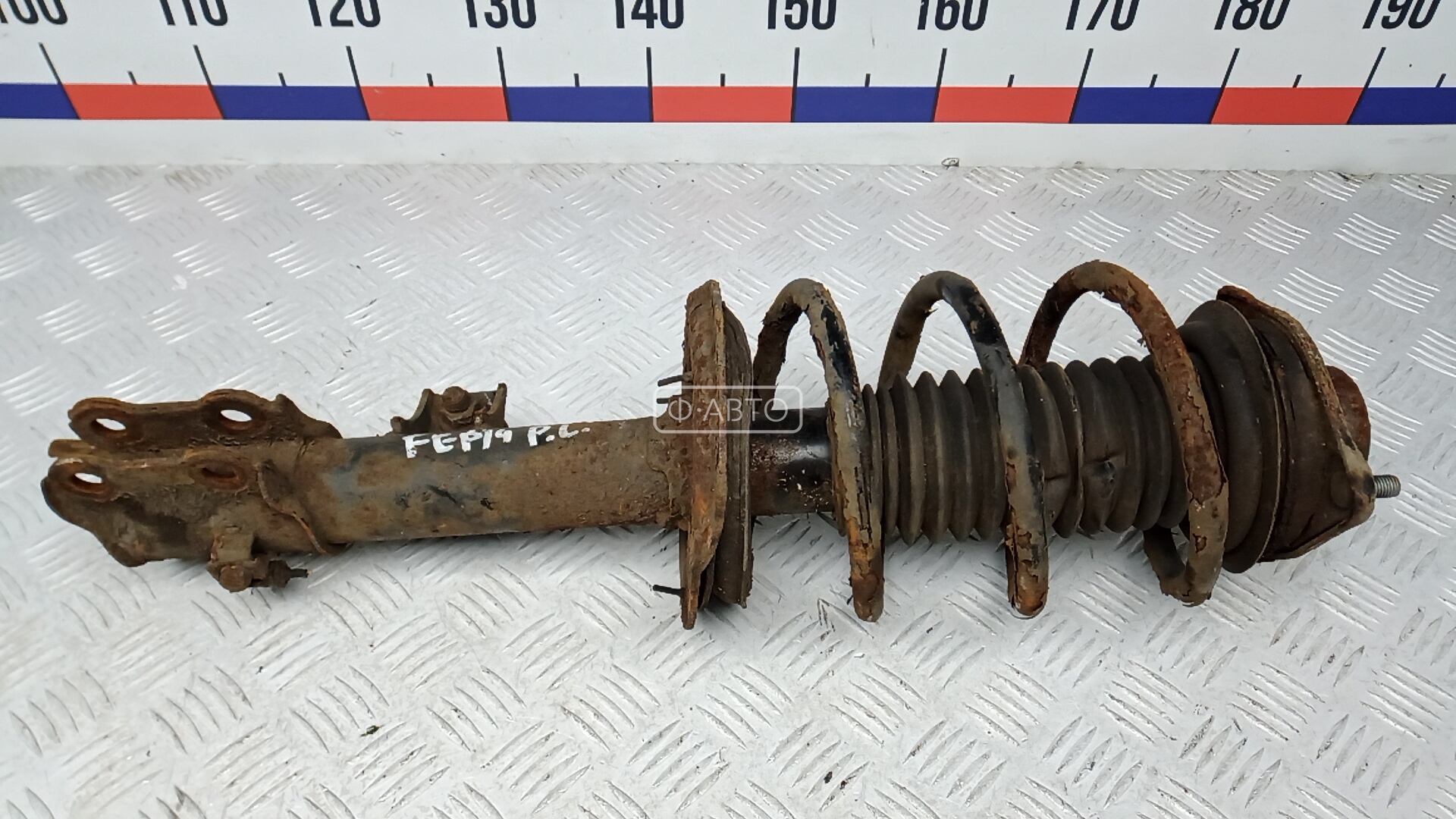 Стойка передняя левая