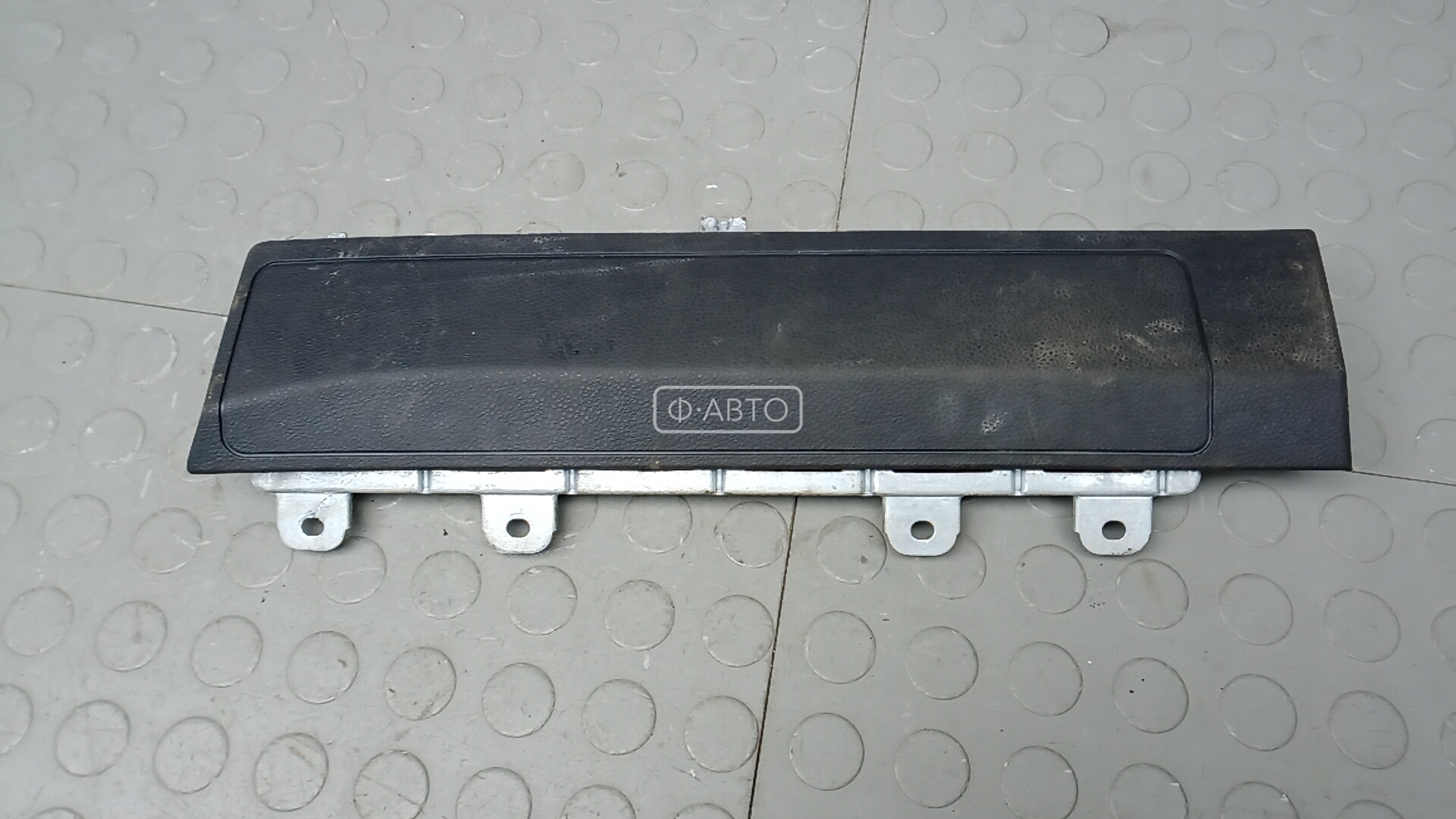 Подушка сидения водителя