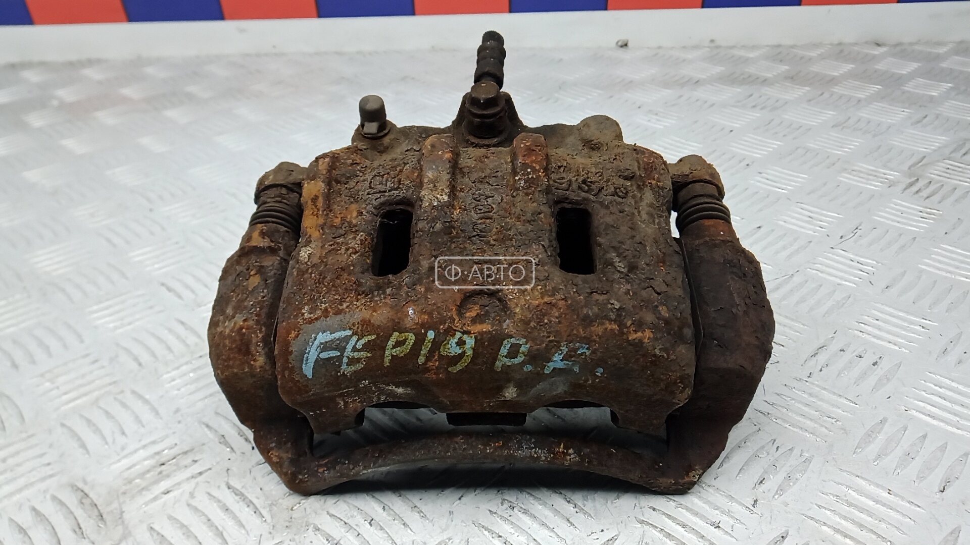 Суппорт тормозной передний правый