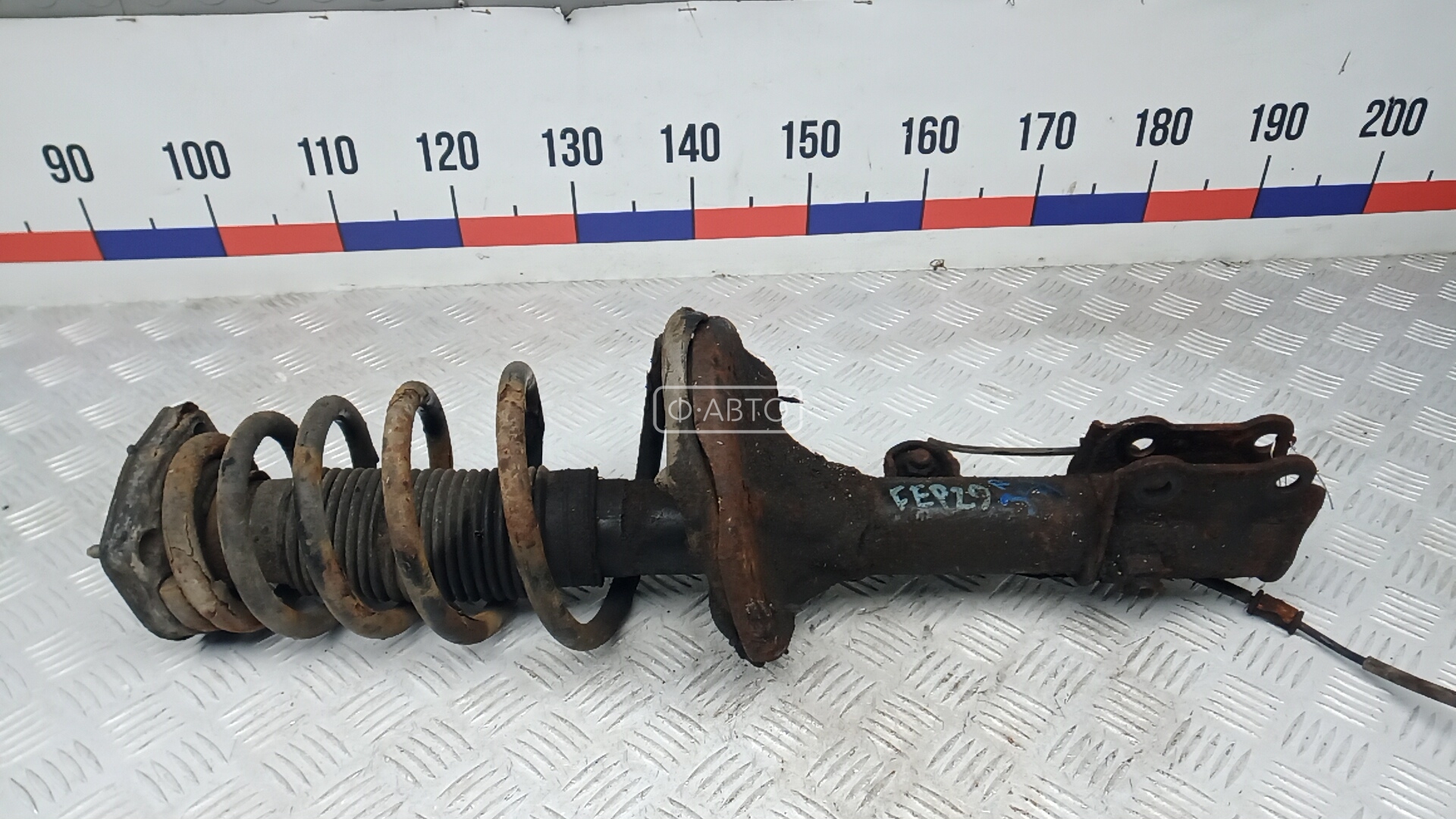 Стойка задняя правая