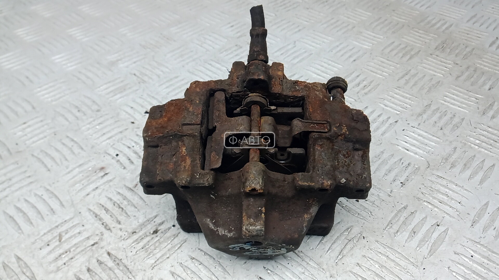 Суппорт тормозной задний правый