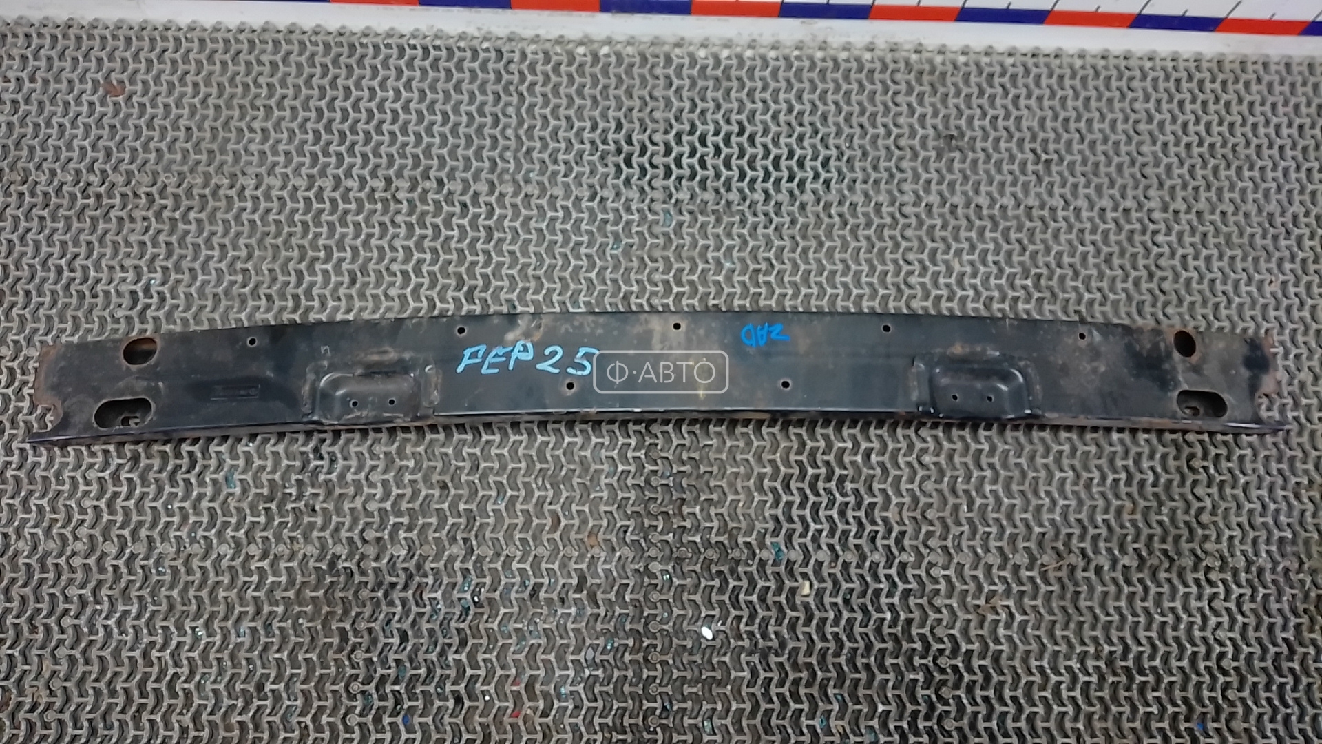 Усилитель бампера задний