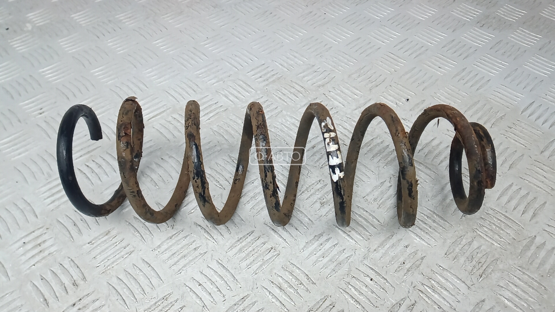 Пружина задняя