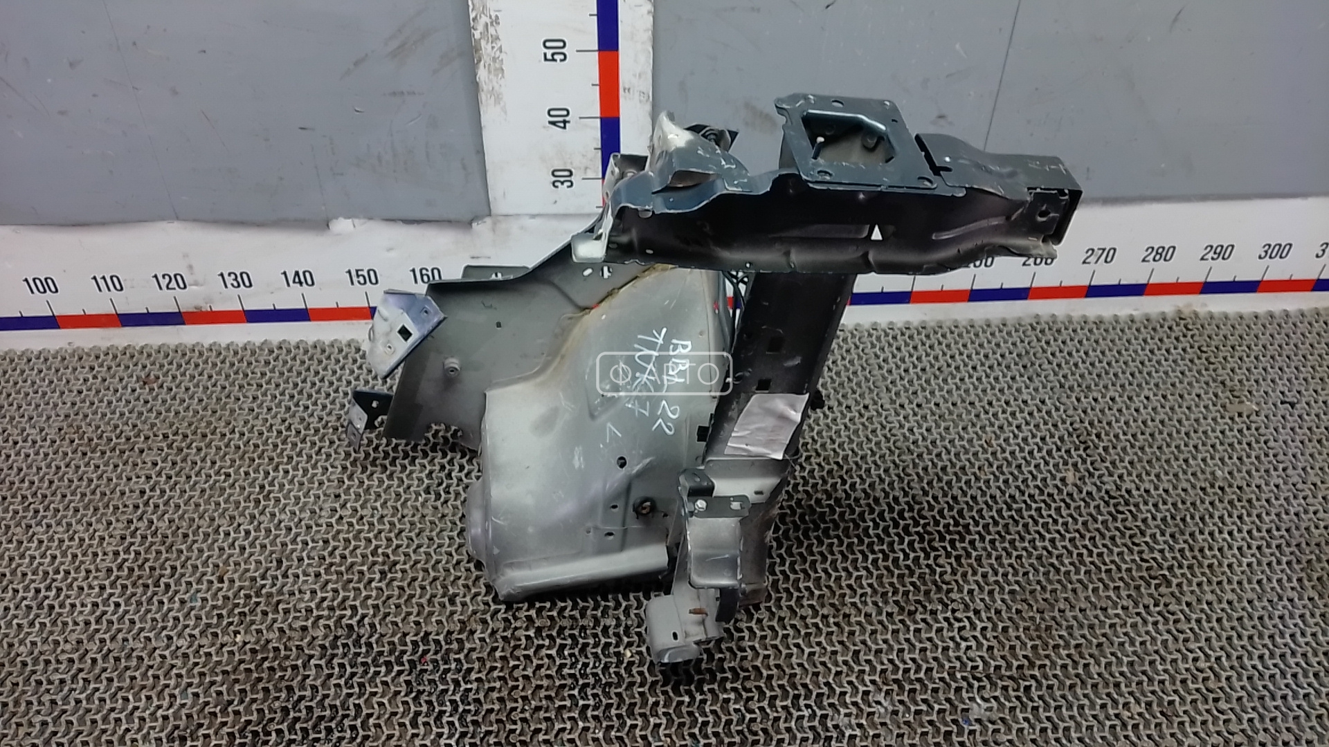 Лонжерон левый