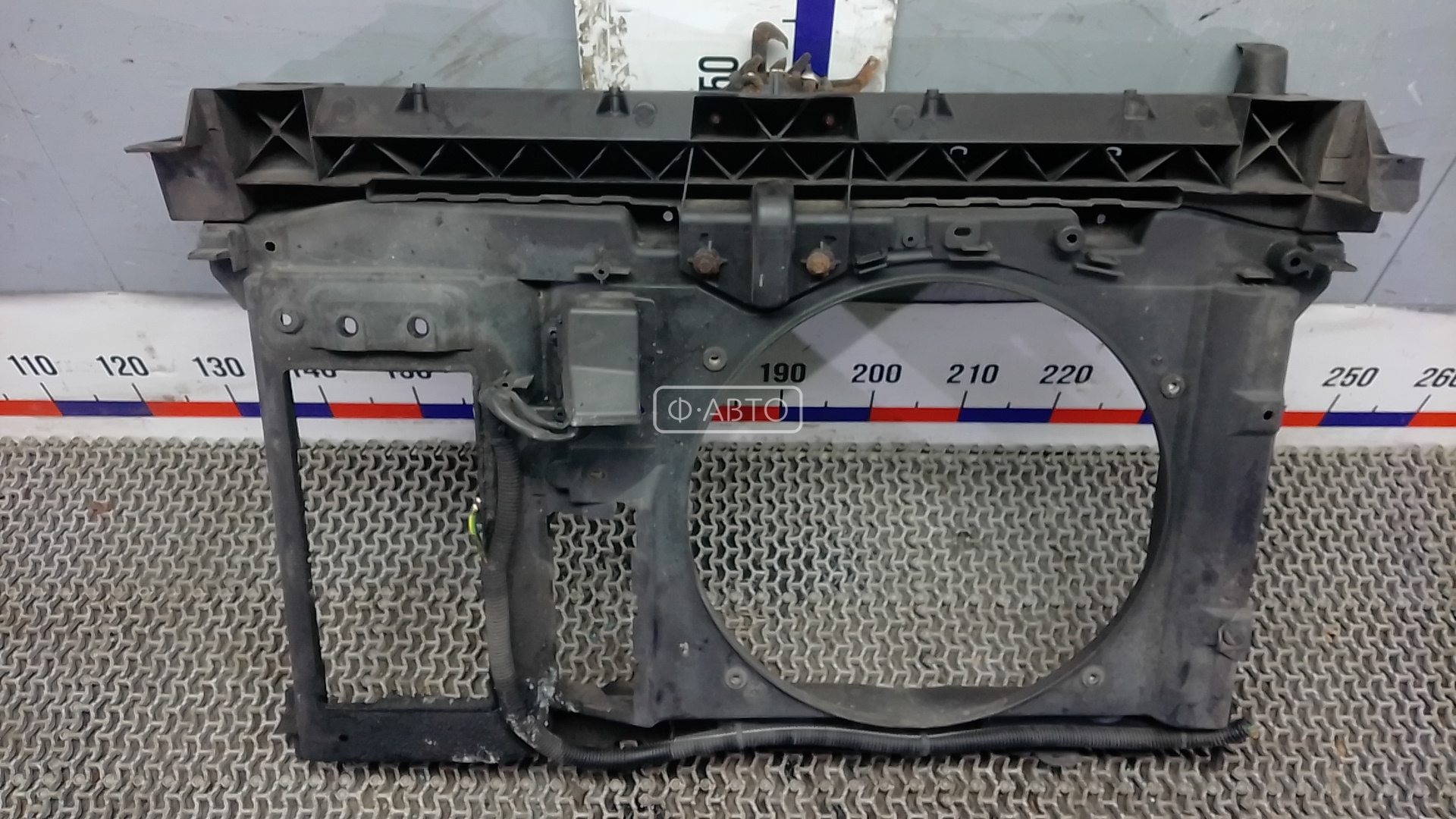 Передняя панель крепления облицовки (телевизор)