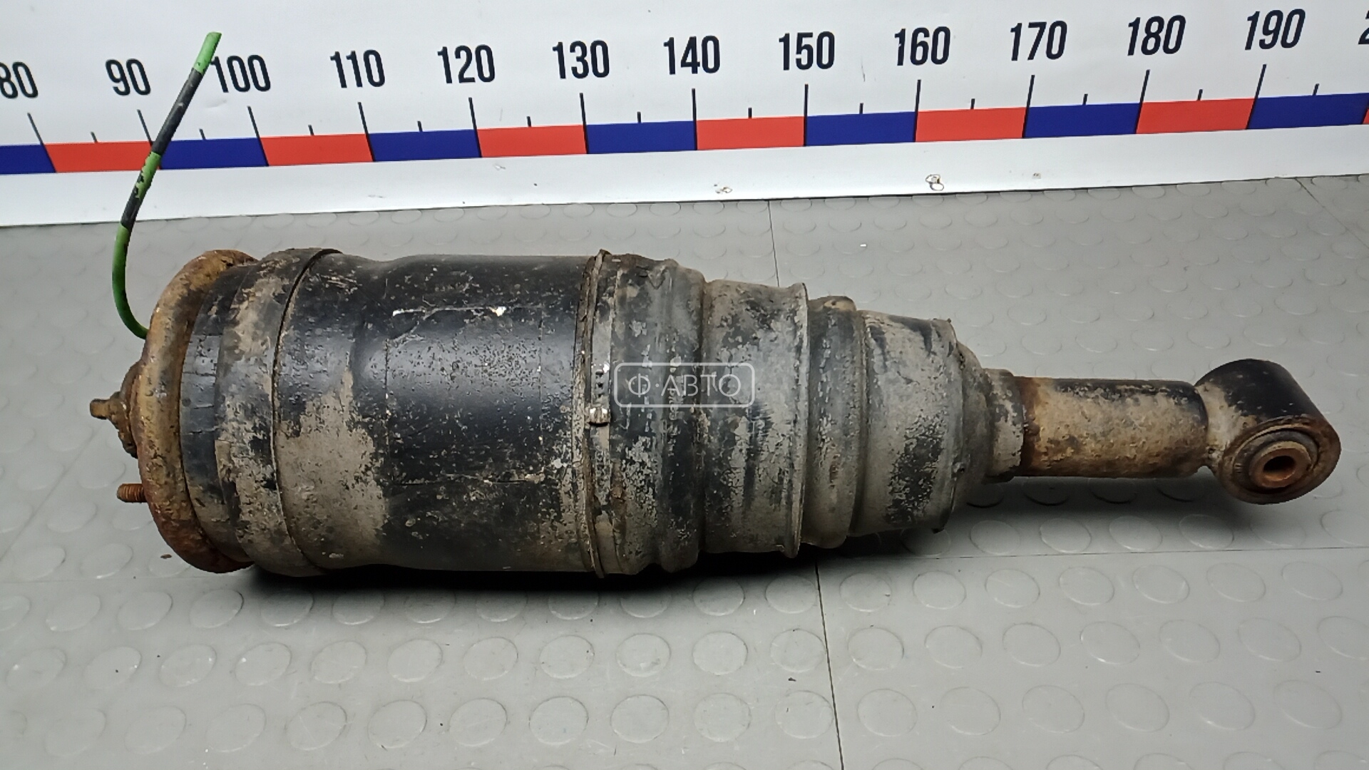 Стойка задняя левая