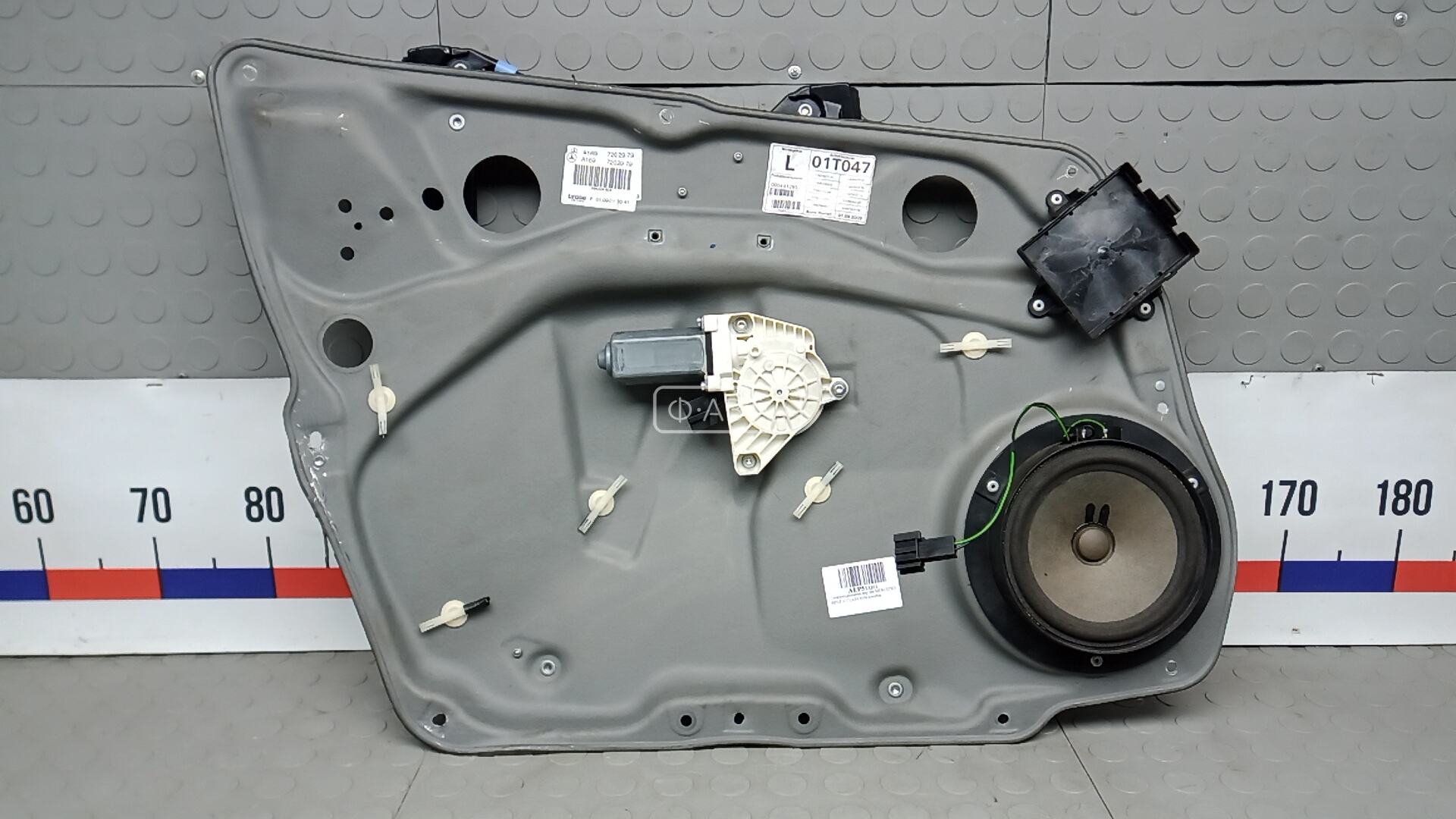 Стеклоподъемник передний левый