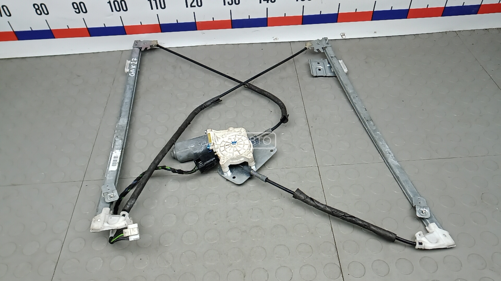 Стеклоподъемник передний левый