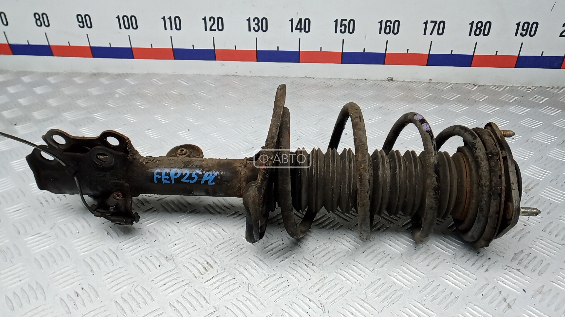 Стойка передняя левая