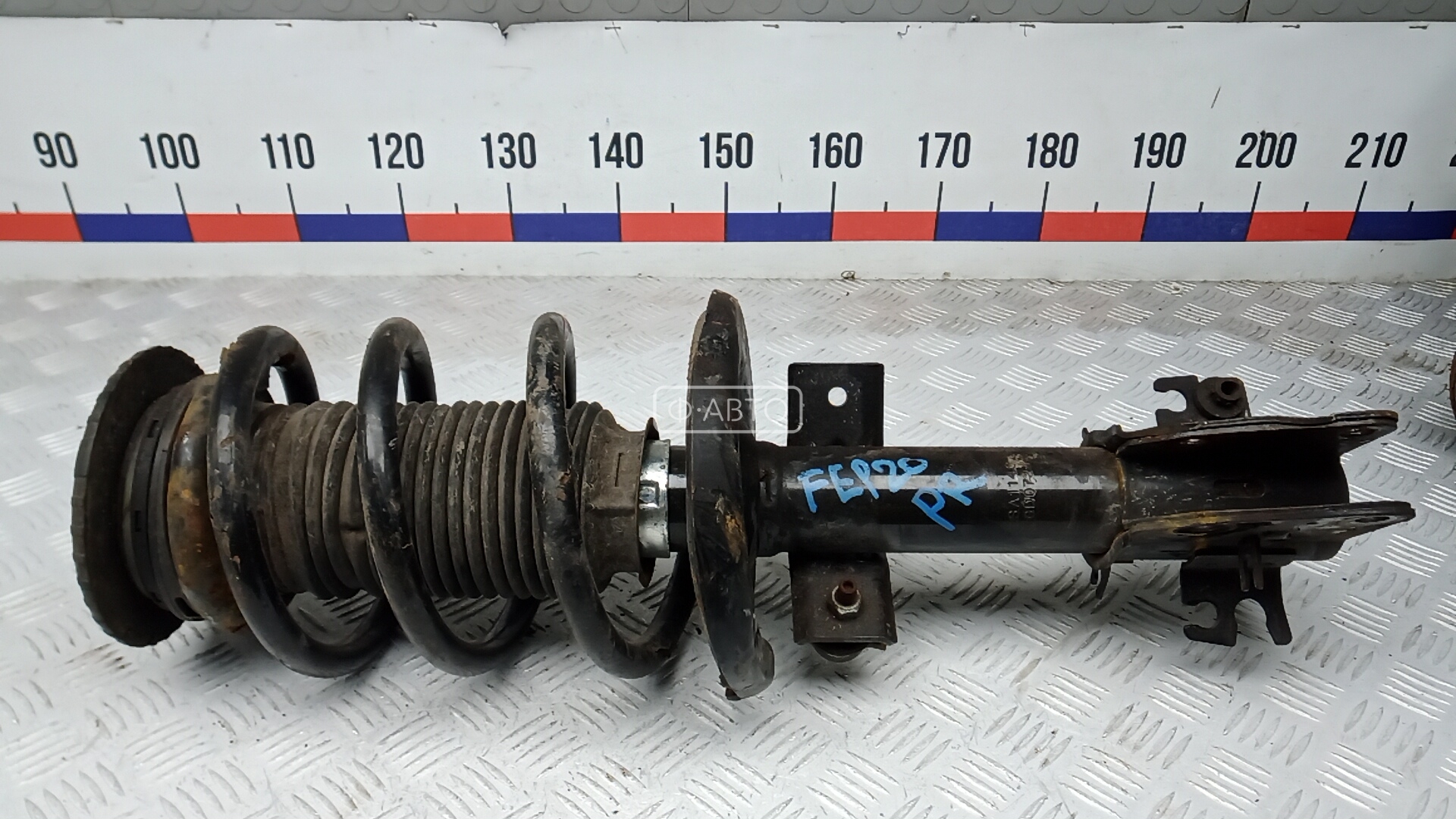 Стойка передняя правая