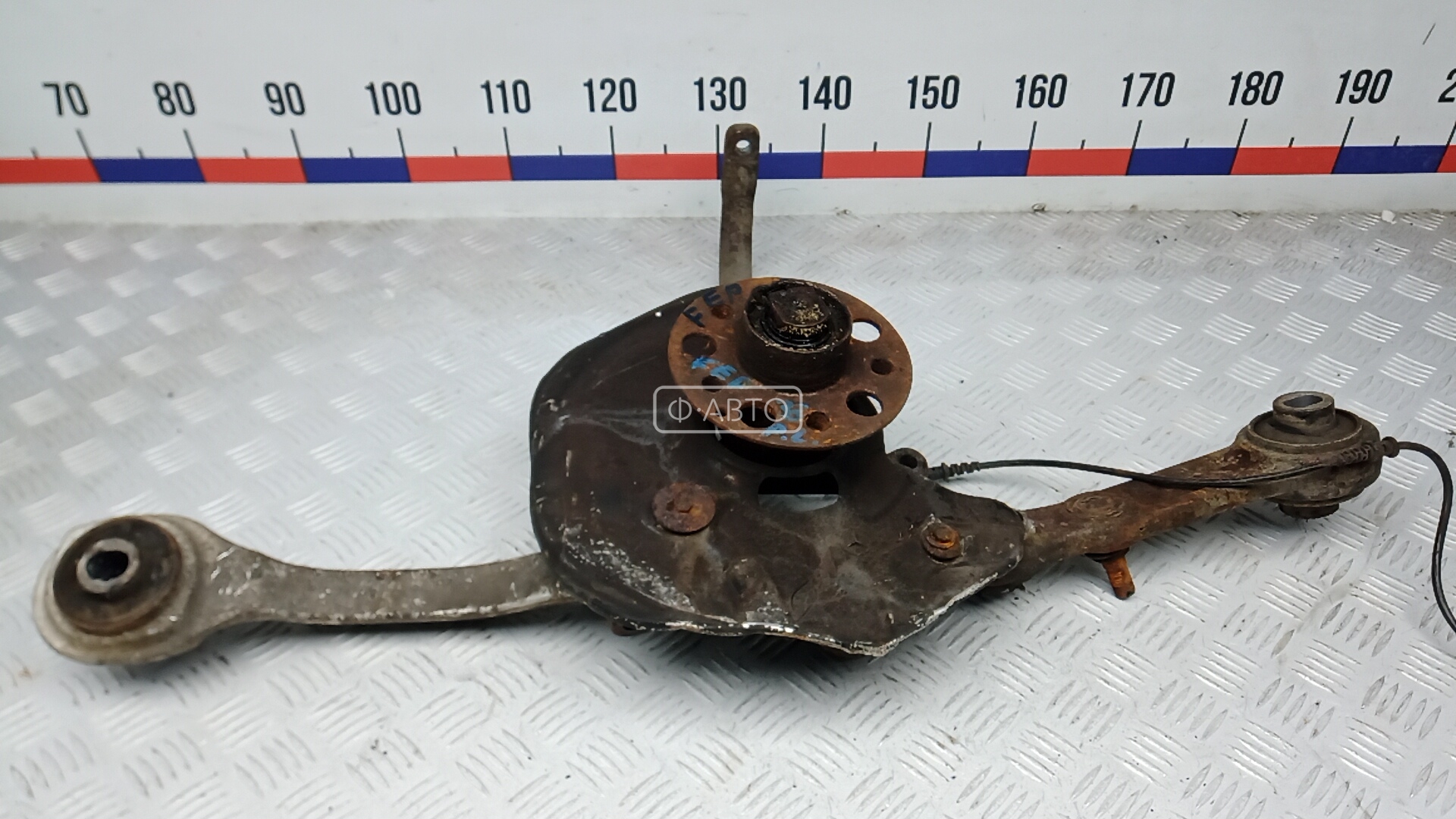 Ступица передняя левая