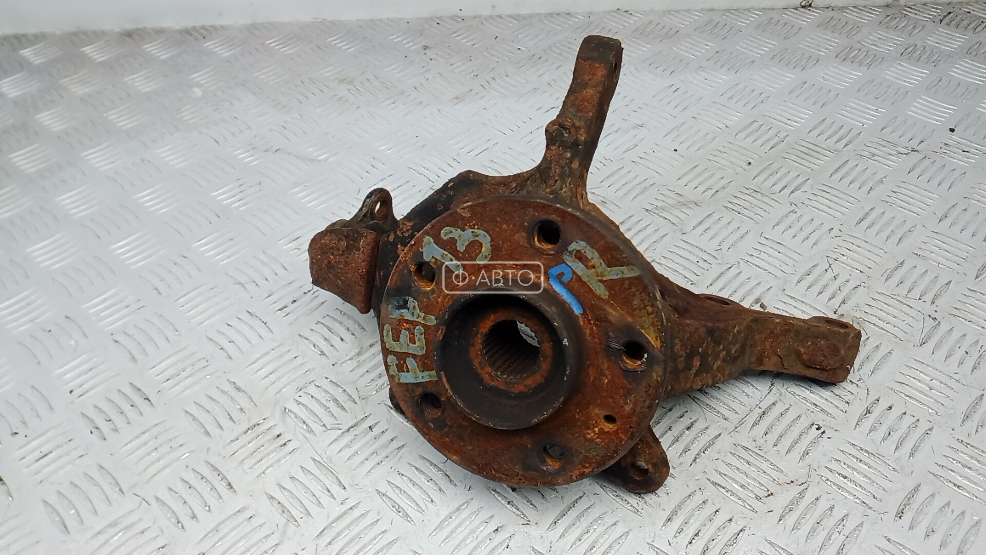 Ступица передняя правая