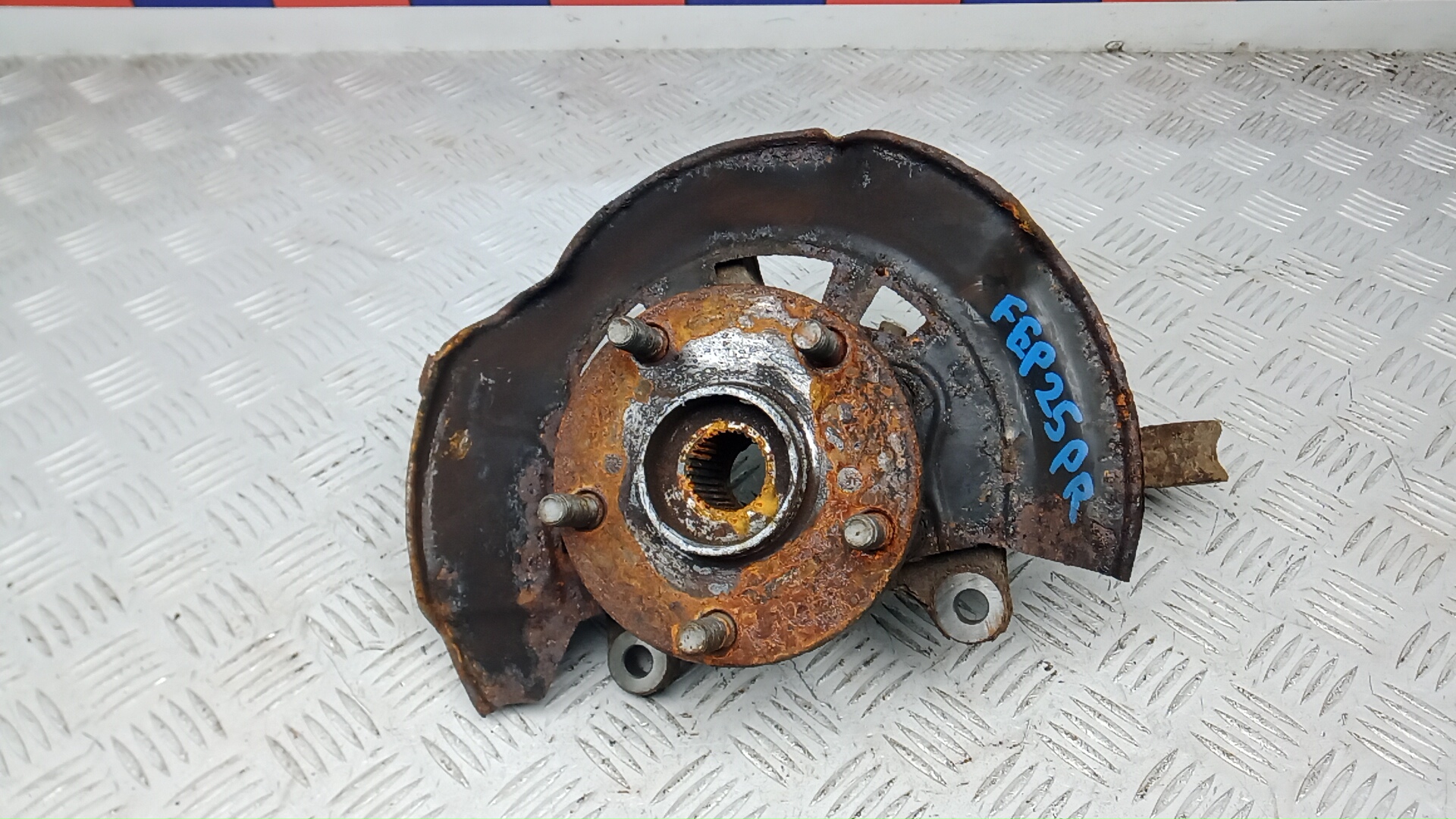 Ступица передняя правая TOYOTA RAV 4 CA40