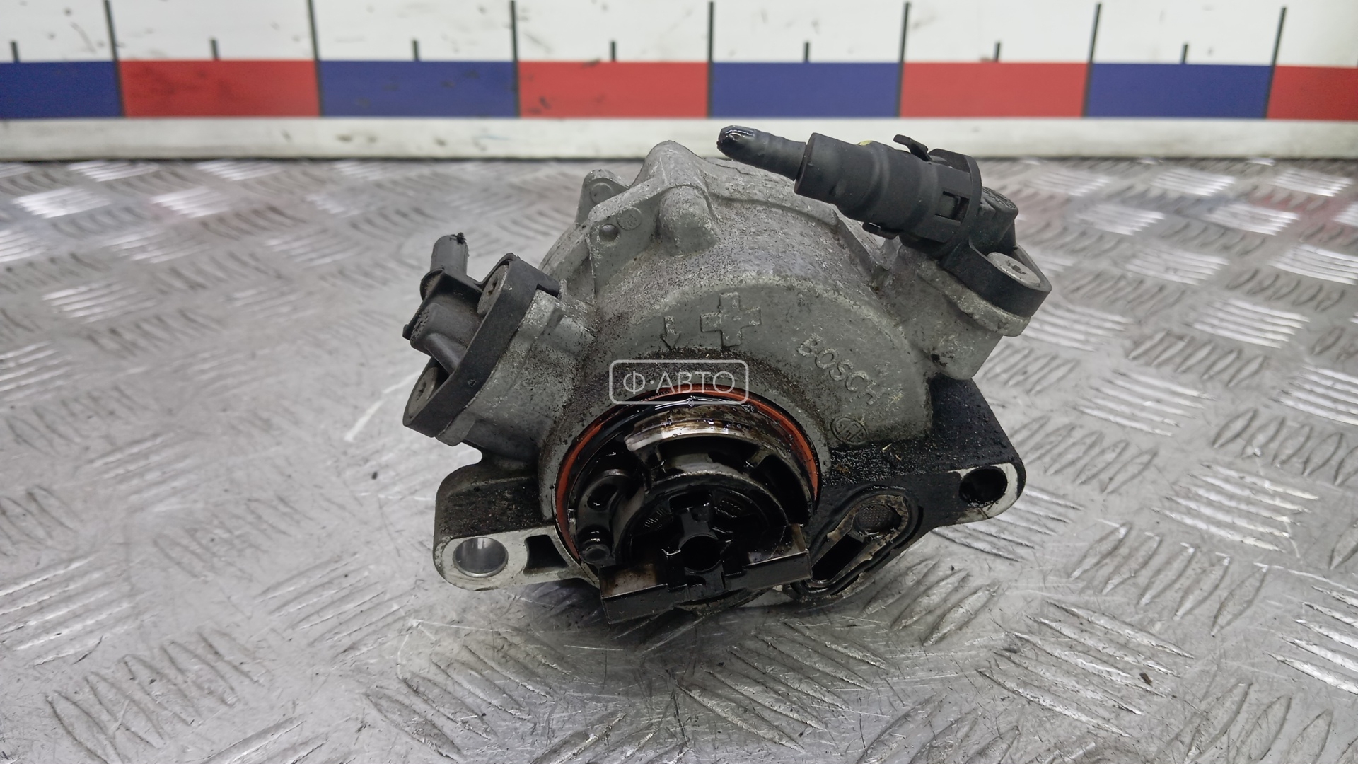 Насос вакуумный