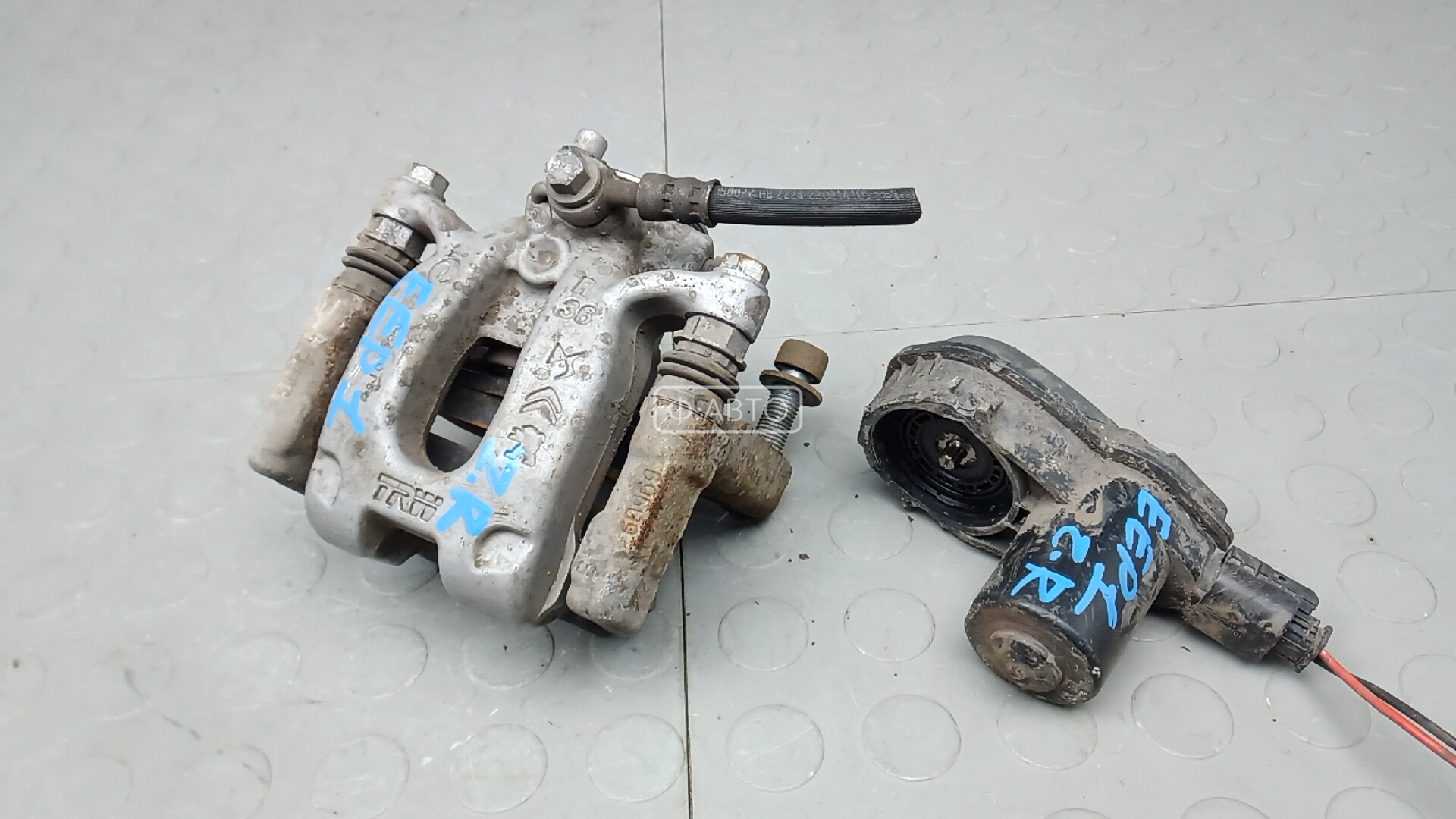 Суппорт тормозной задний правый