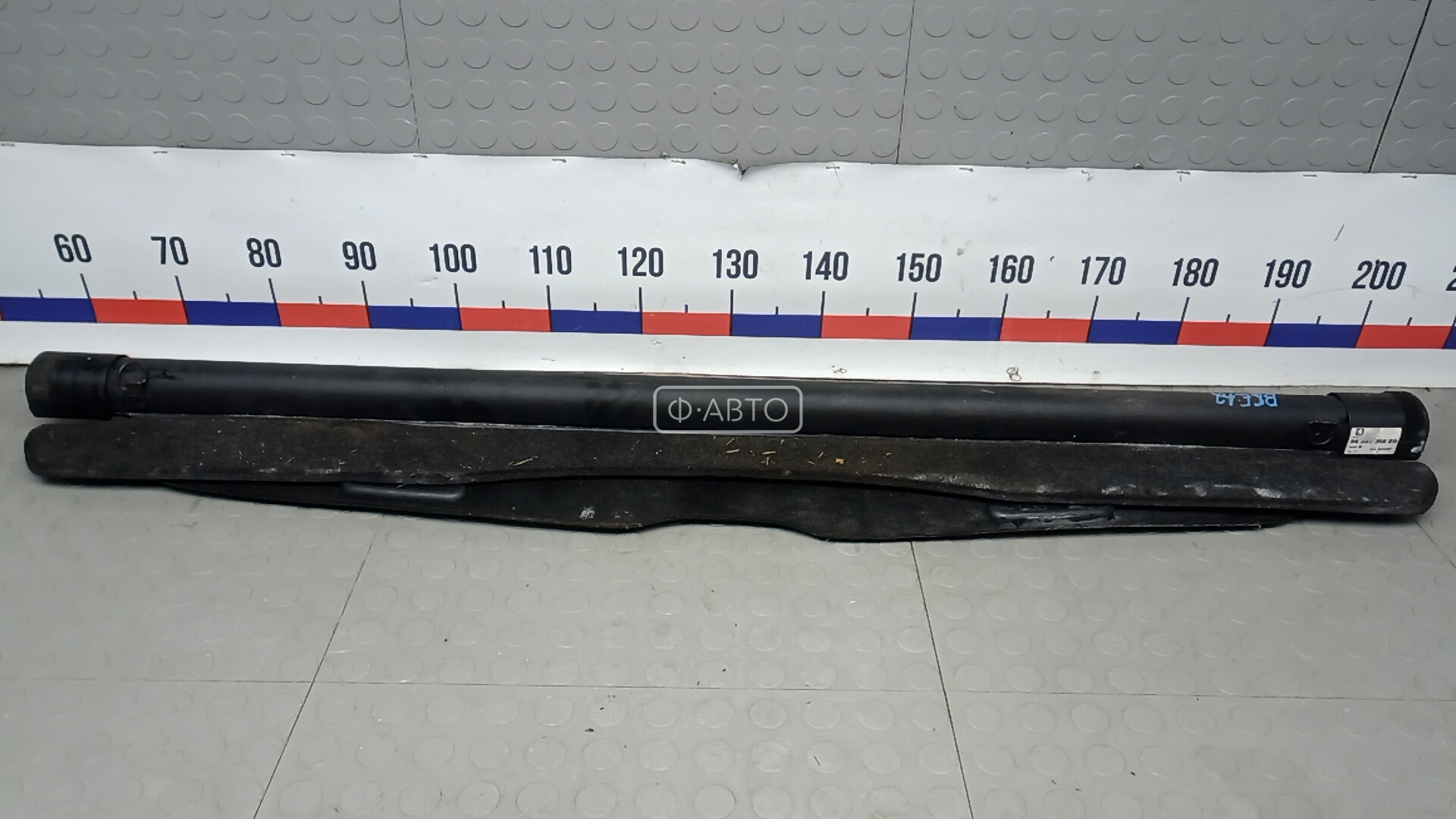 Шторка багажника