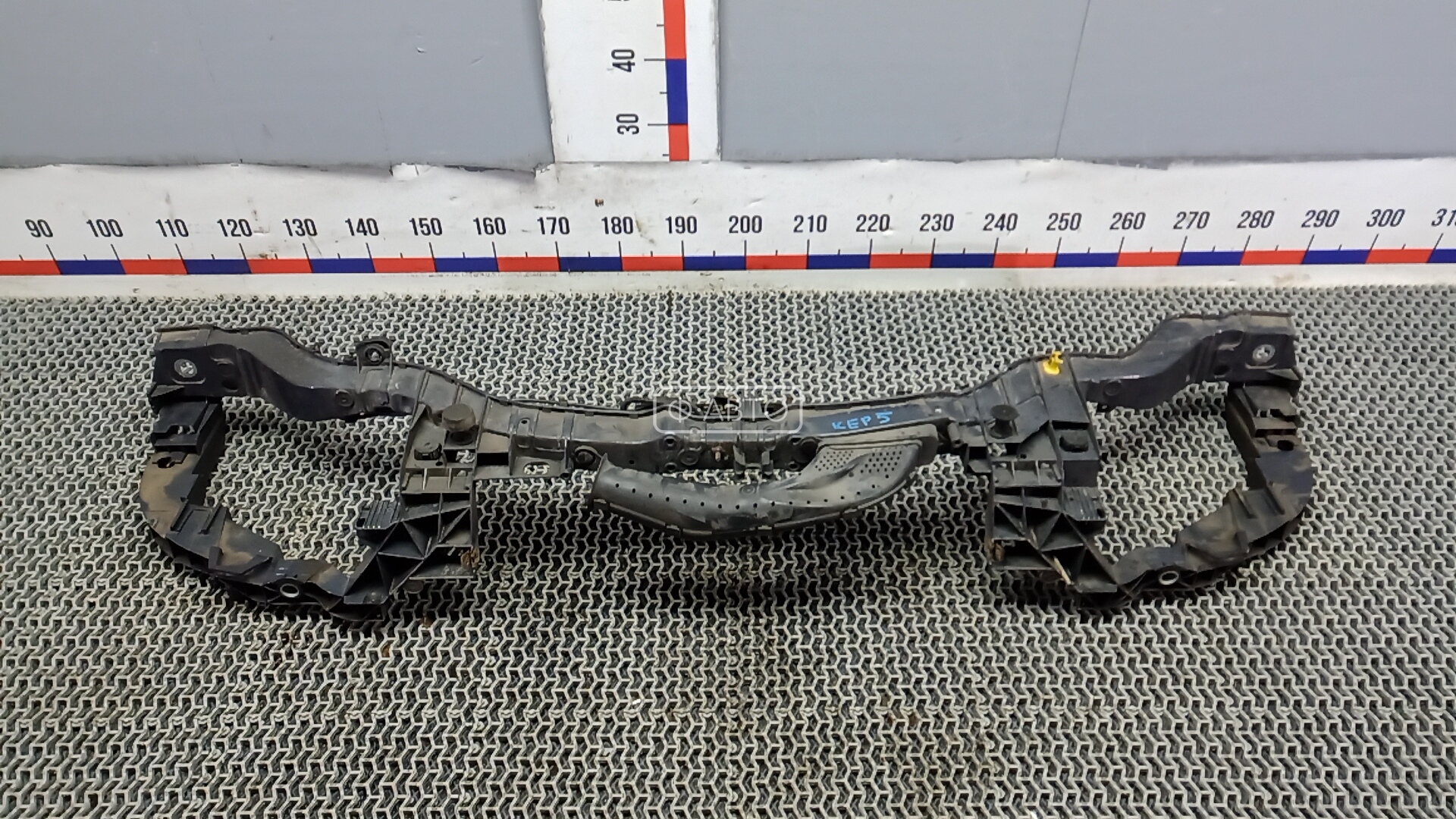 Передняя панель крепления облицовки (телевизор)
